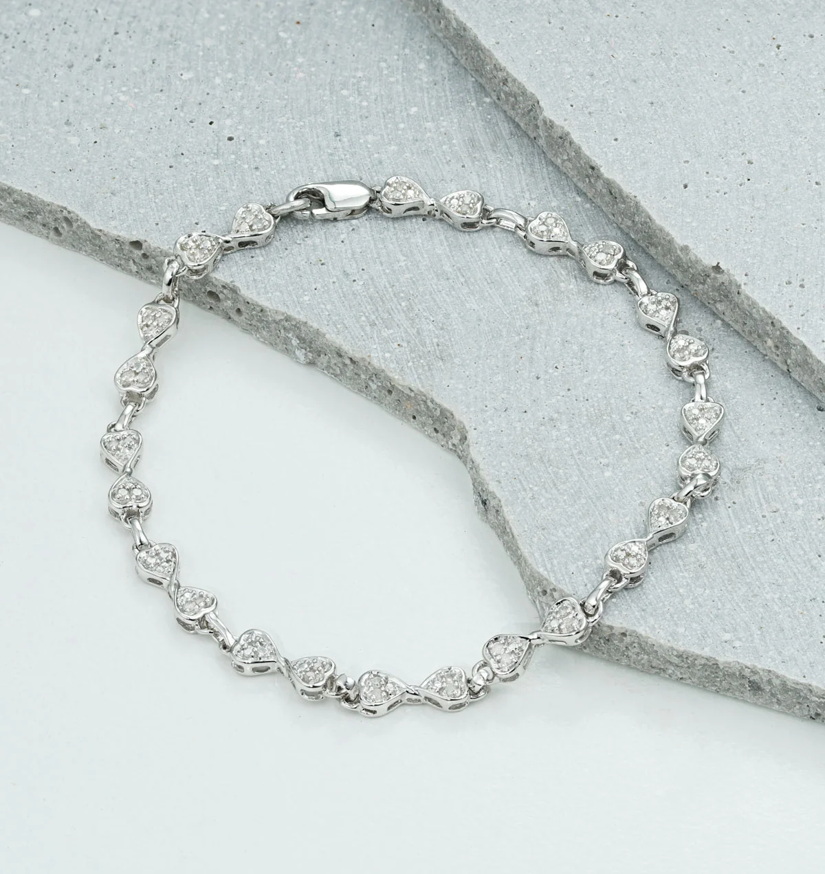0.25ct Diamond Heart Bracelet Set In Silver - Image 5