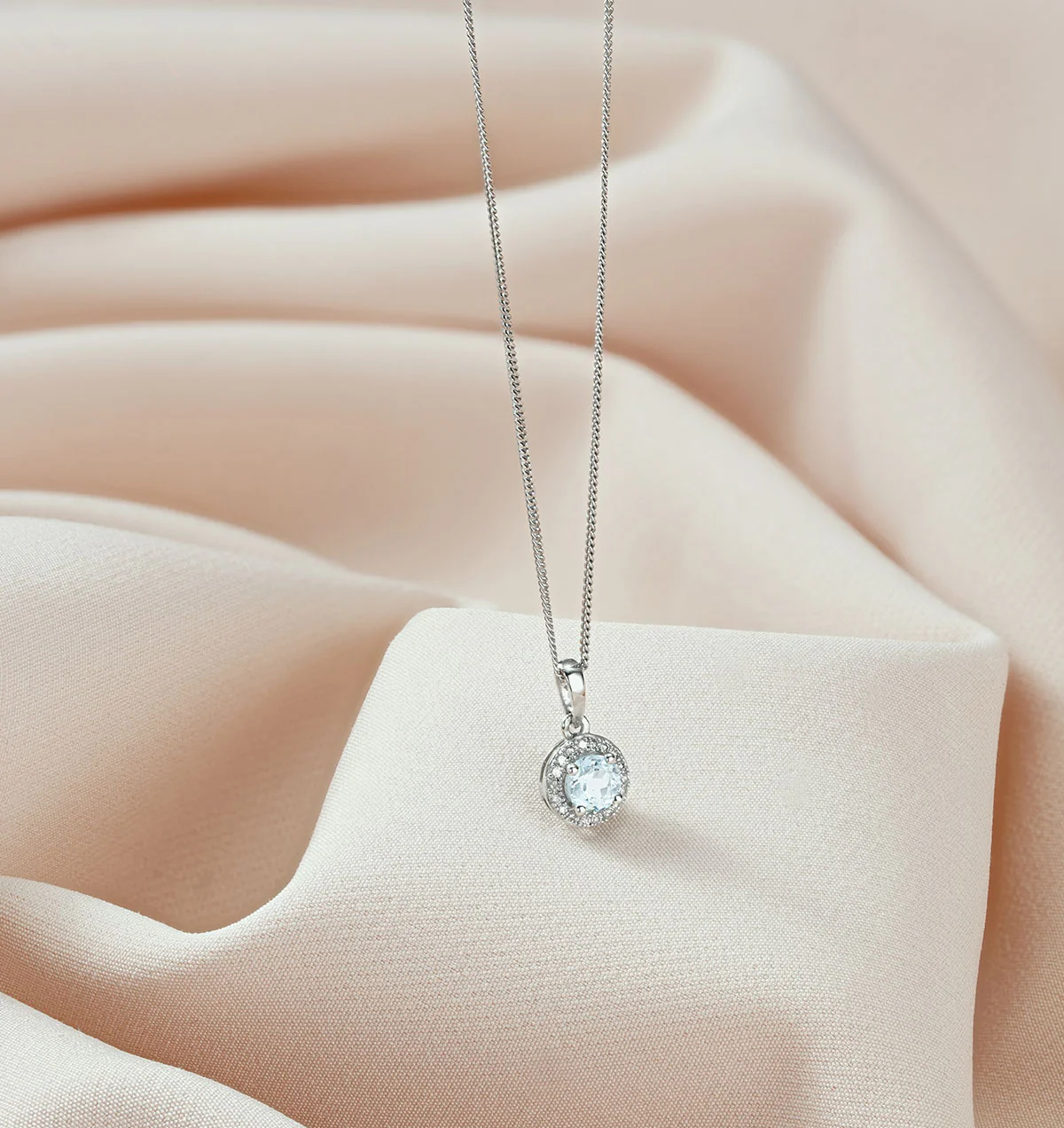 0.38ct Aquamarine and Diamond Stellato Necklace in 9K White Gold - Image 4