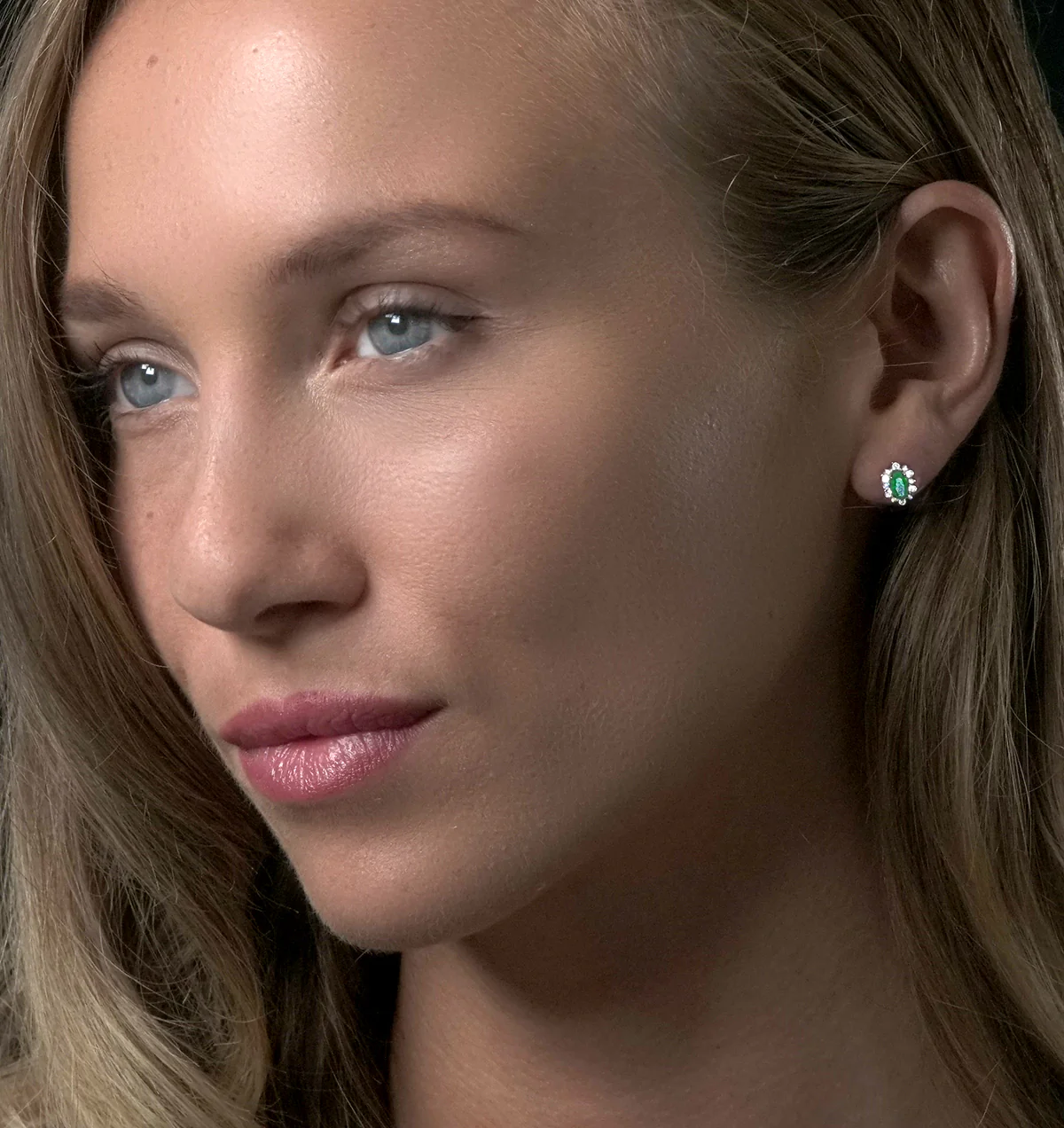 0.50ct Emerald and Diamond Stellato Cluster Earrings in 9K White Gold - Image 3