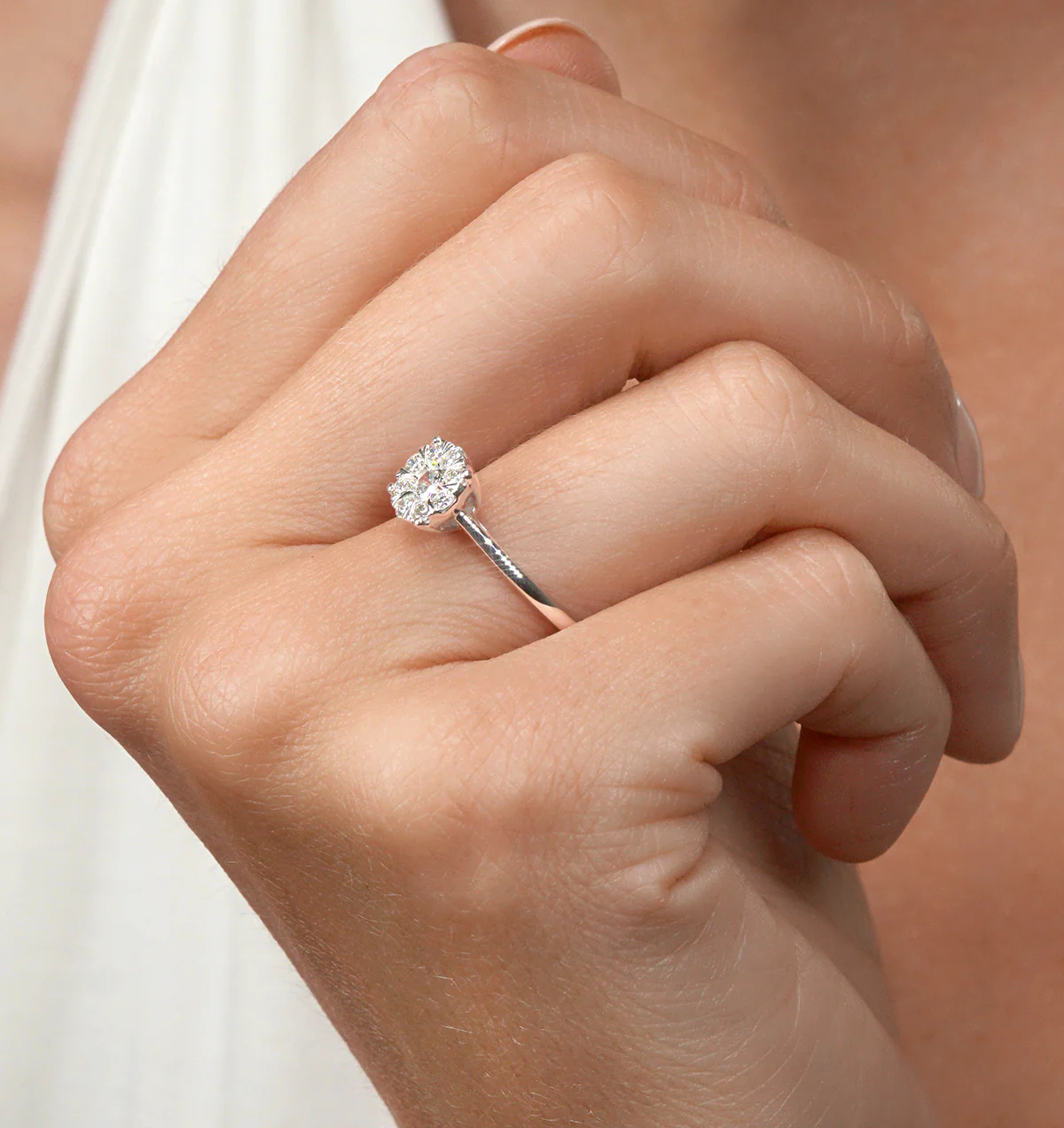 0.50ct Lab Diamond Cluster Solitaire Ring H/Si in 9K White Gold - Image 3