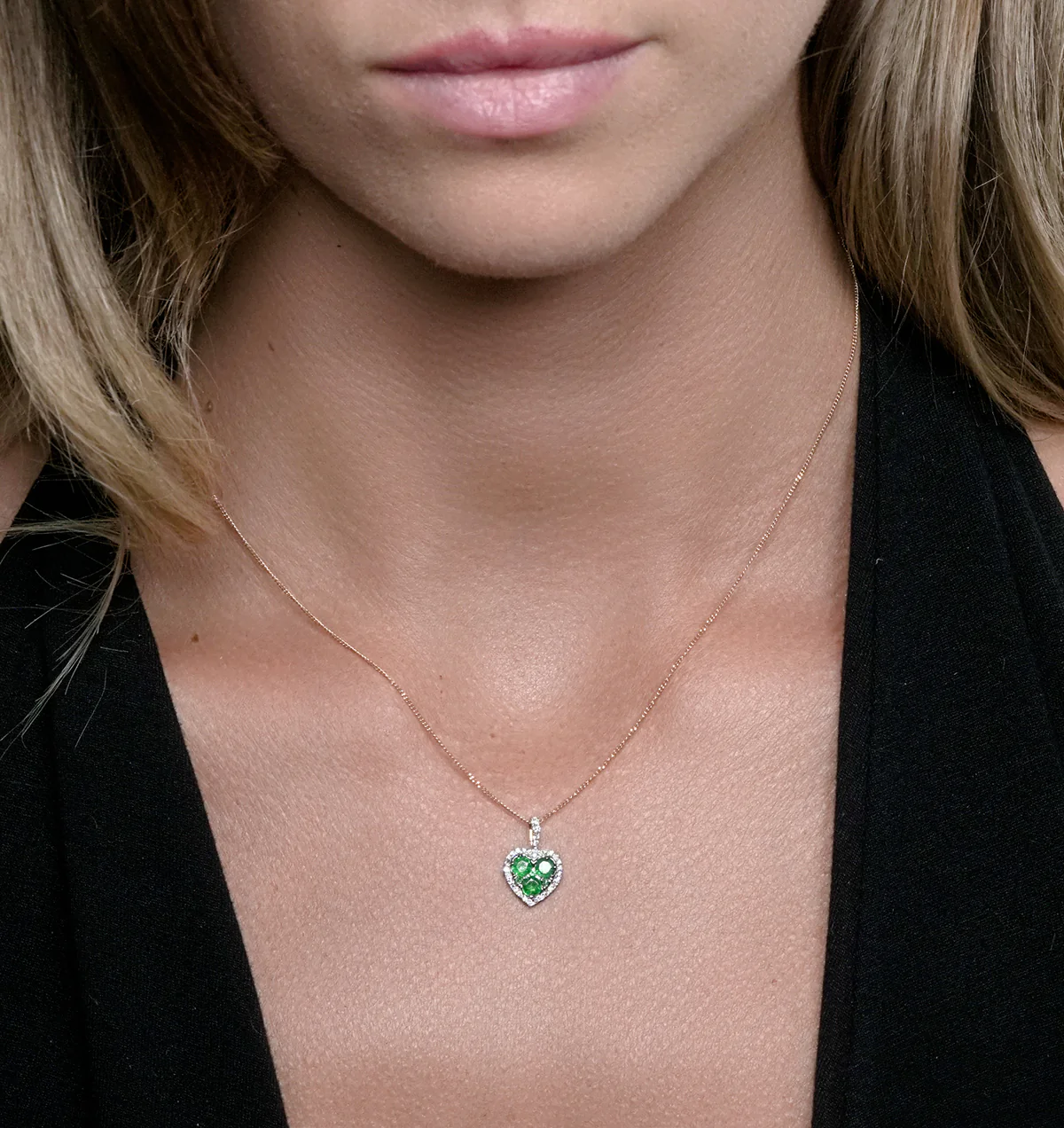0.80ct Emerald Asteria Diamond Heart Pendant Necklace in 18K Gold - Image 2