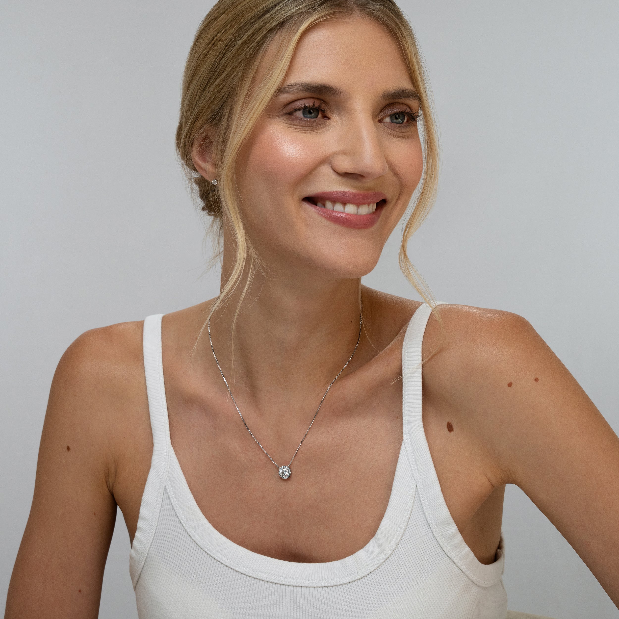 Lumia Lab Diamond Halo Necklace 1.30ct F/VS in 9K White Gold - Image 4
