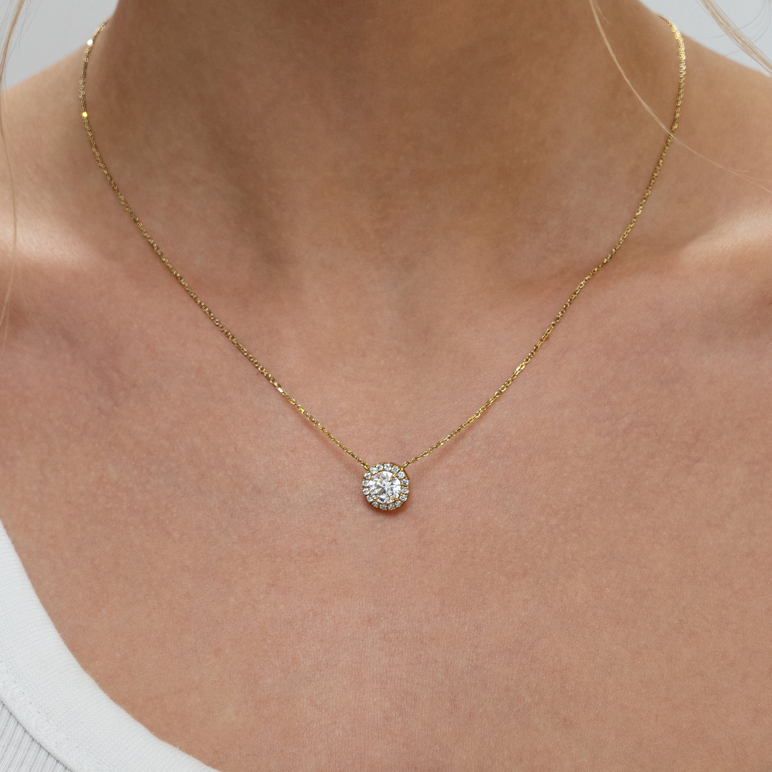 Lumia Lab Diamond Halo Necklace 1.30ct F/VS in 9K Gold - Image 2