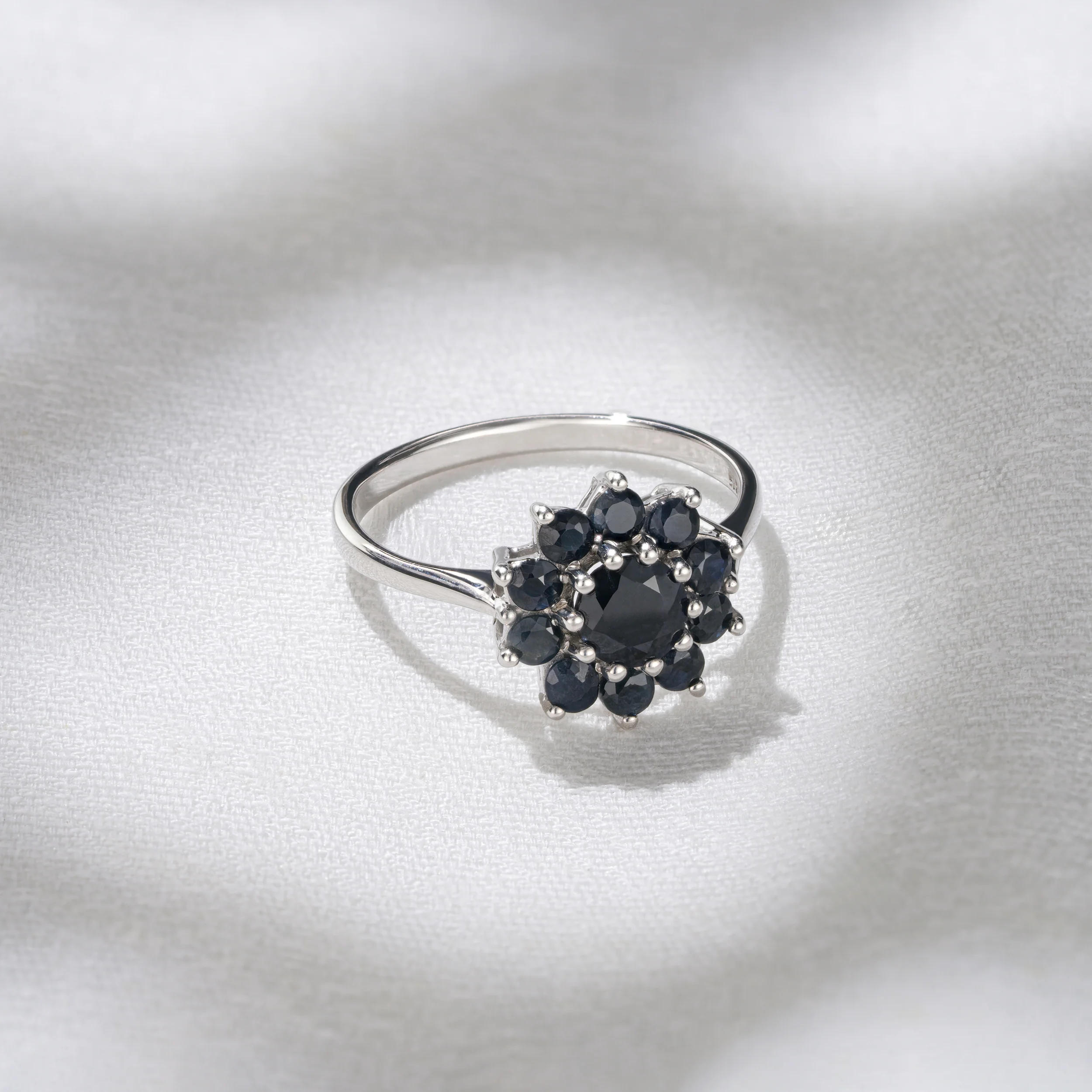 1.33ct Sapphire Cluster Ring in 9K White Gold - Image 2