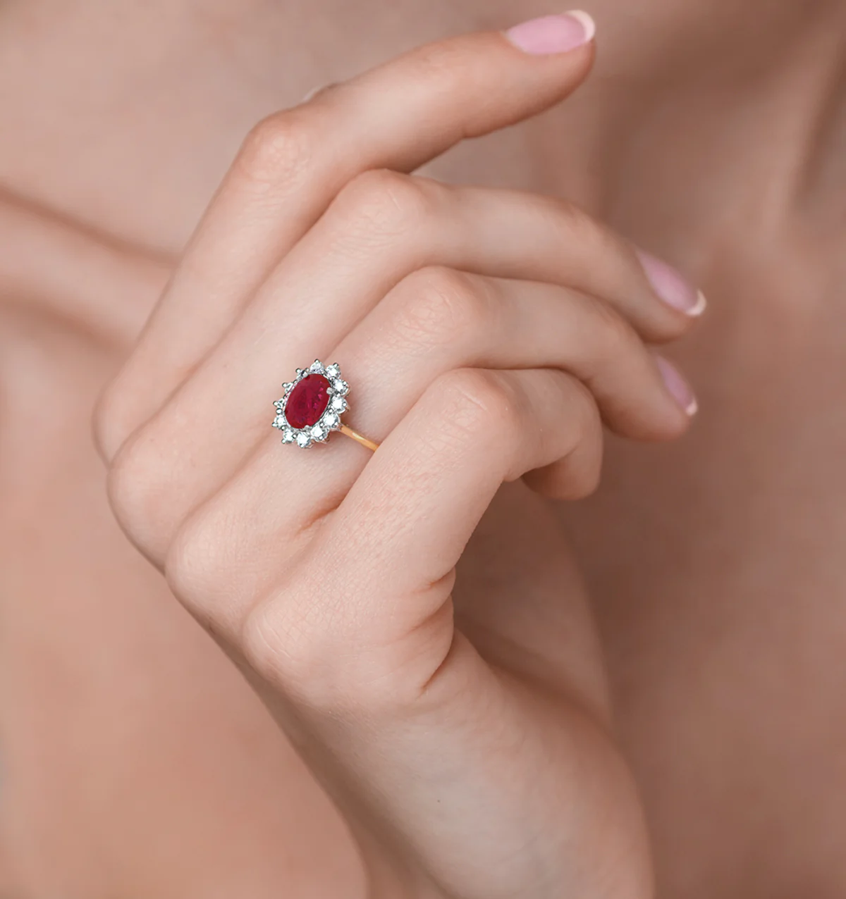 1.35ct Oval Cut Ruby and Lab Diamond Halo Ring in 9K Yellow Gold - Image 4
