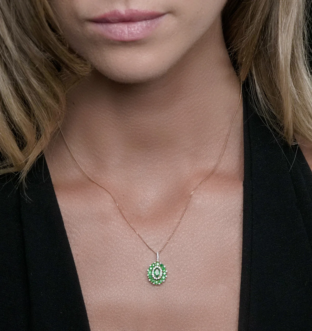 1.40ct Emerald Asteria Diamond Halo Pendant Necklace in 18K Gold - Image 2