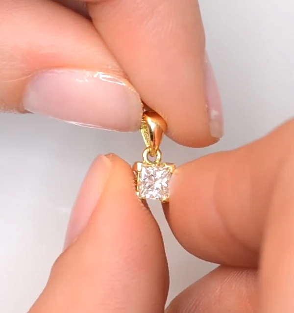 18K Gold Princess Cut Lab Diamond Pendant Necklace 0.33CT F/VS - Image 4