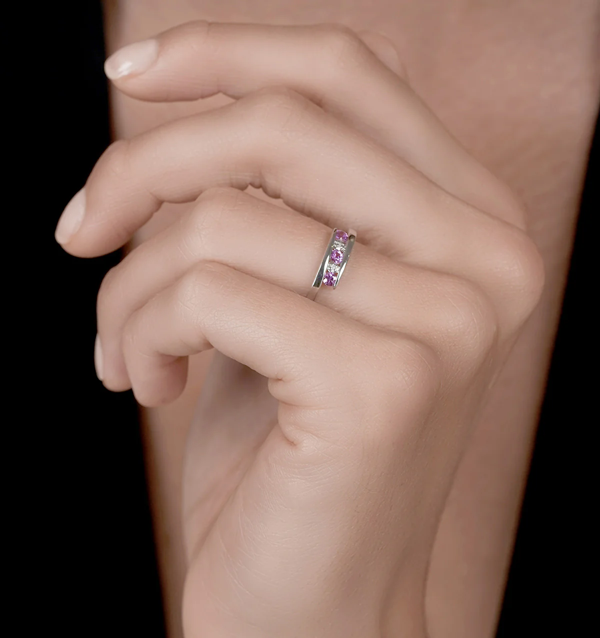 9K White Gold Diamond and Pink Sapphire Ring - Image 4