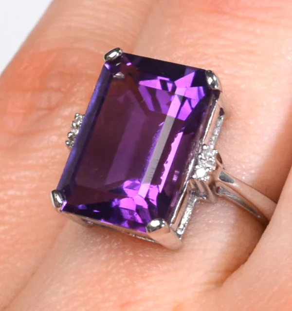 Amethyst 6.40ct And Diamond 9K White Gold Ring - Image 4