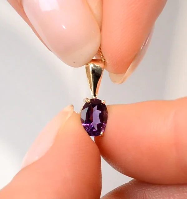 Amethyst 7 x 5mm 9K Yellow Gold Pendant Necklace - Image 4