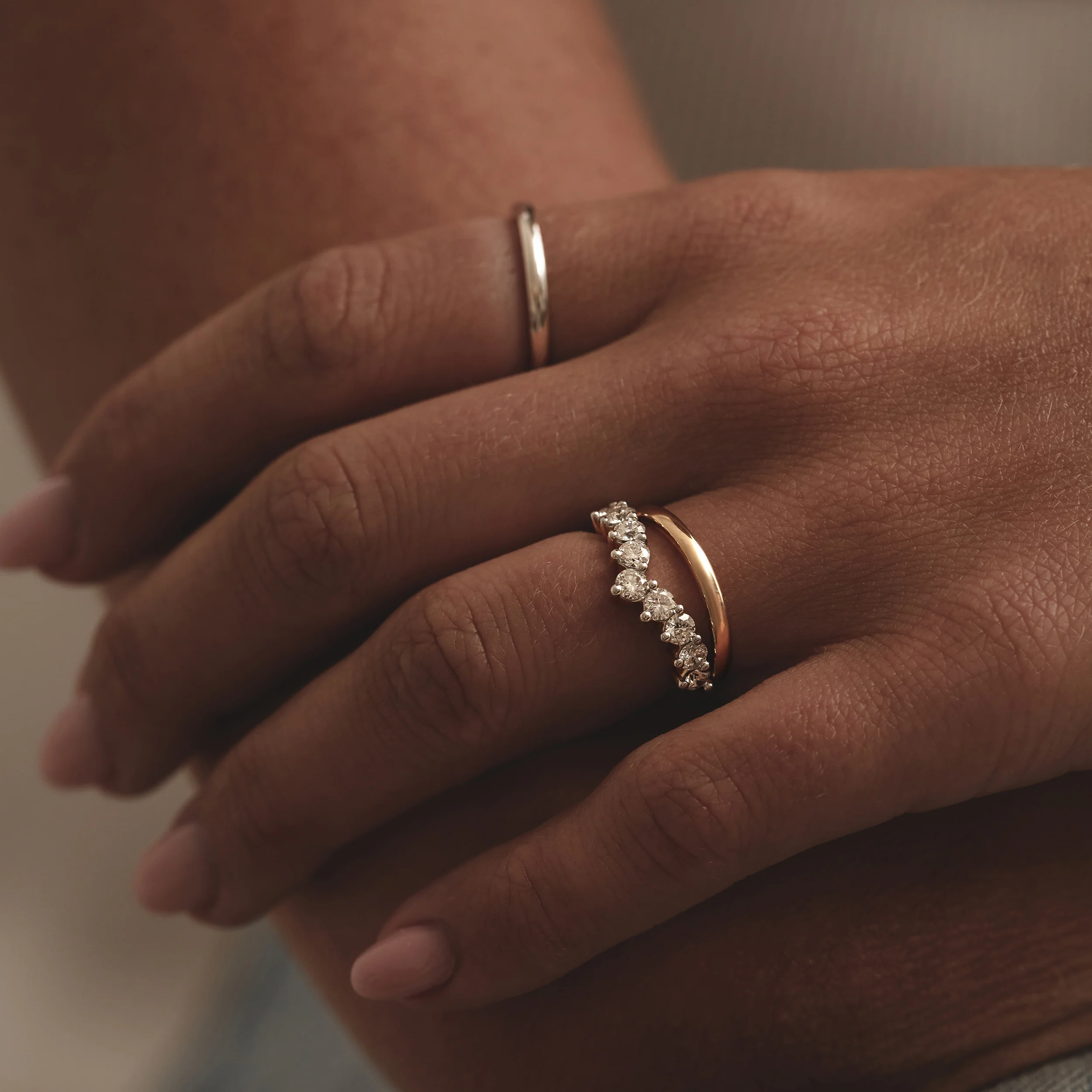 Amora Platinum Wedding Ring - Image 4
