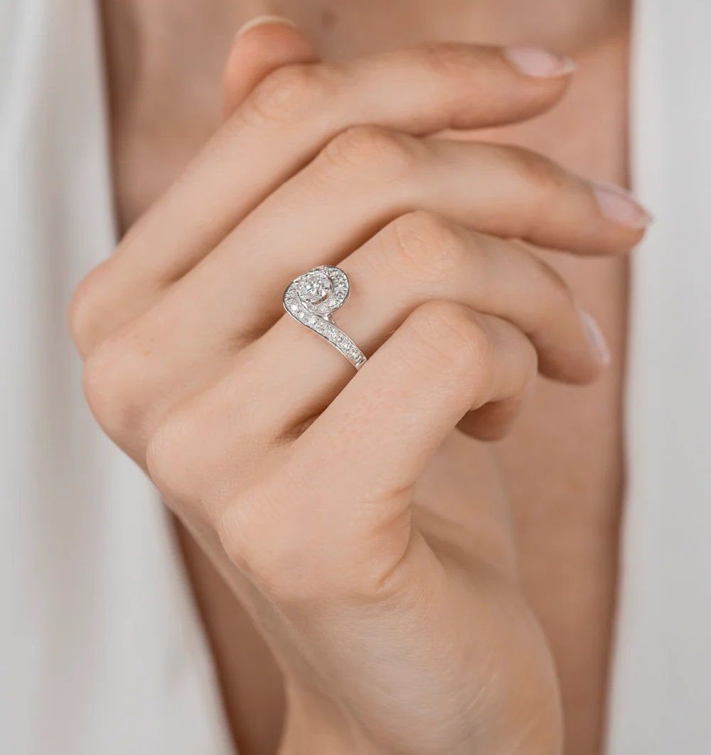 Anais Diamond Engagement Halo Ring Platinum 0.82CT G/VS1 - Image 2