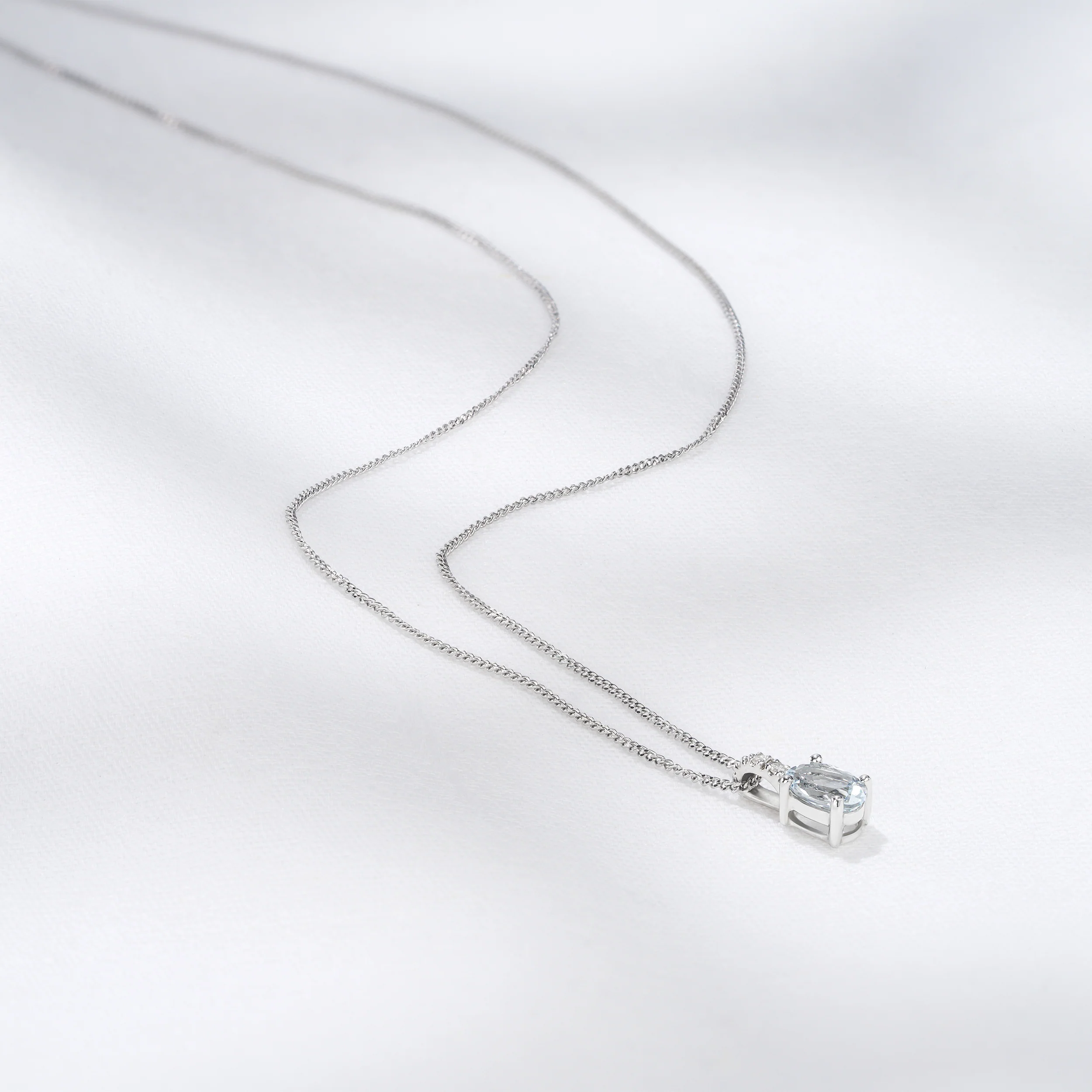 Aquamarine 0.34CT And Diamond 9K White Gold Pendant Necklace - Image 6