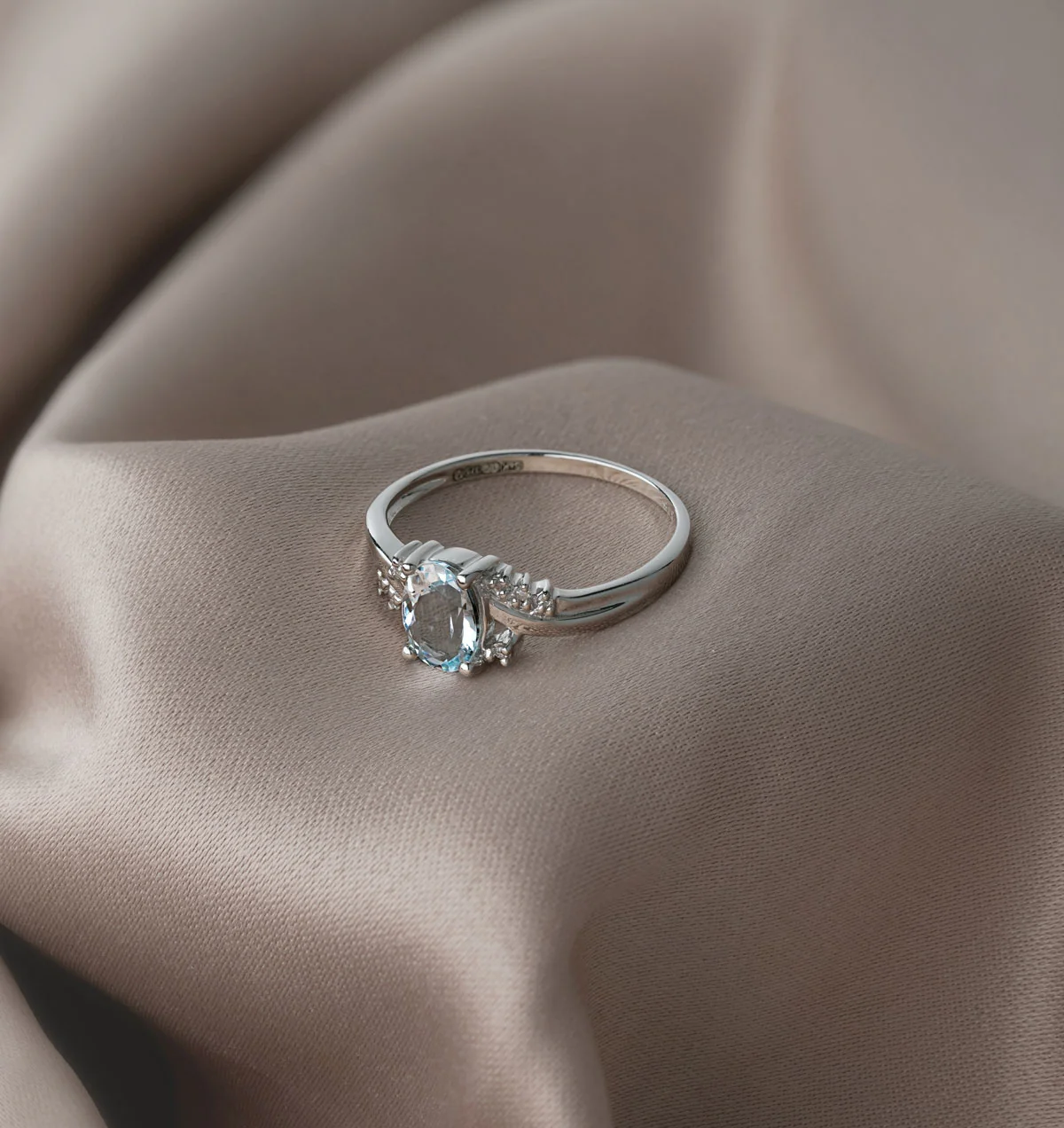 Aquamarine 0.70CT And Diamond 18K White Gold Ring N4442 - Image 4