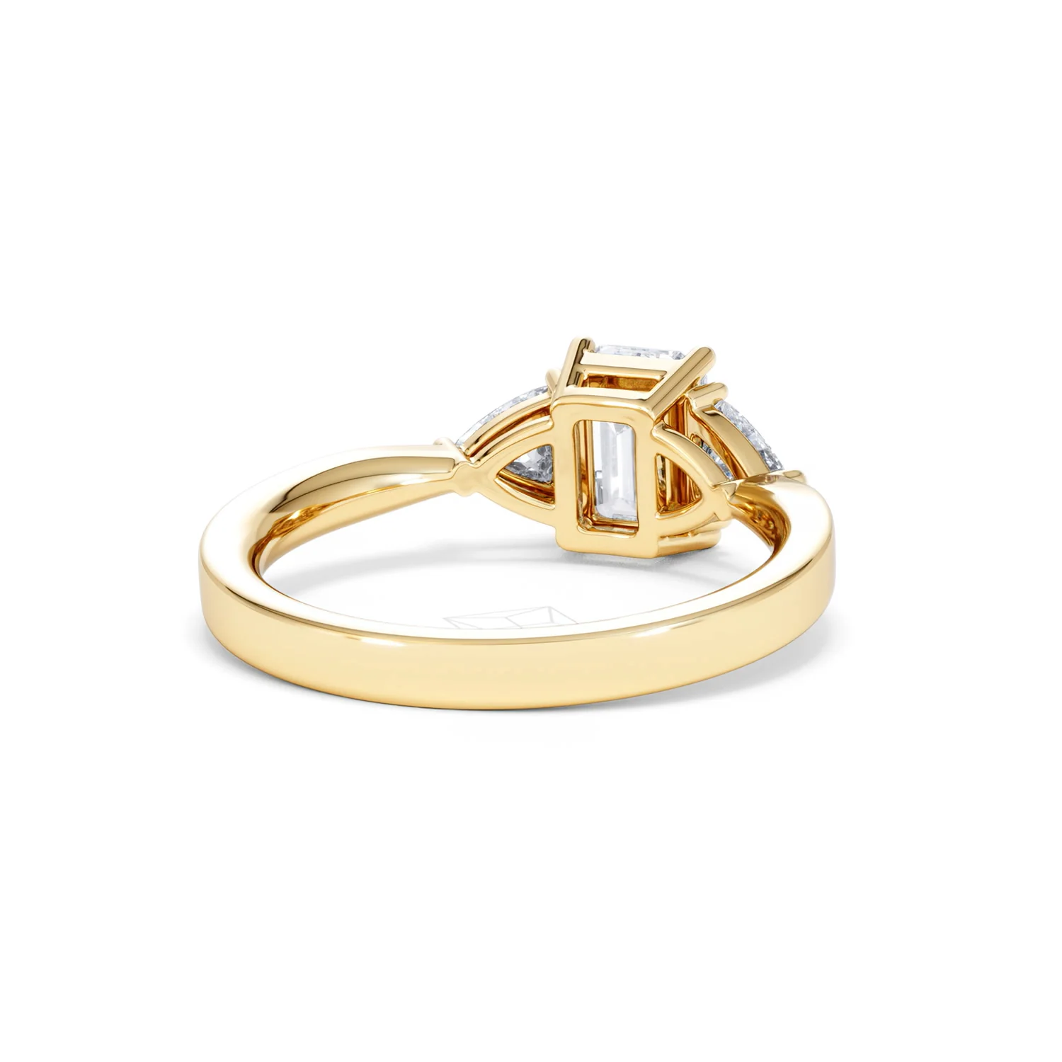 Aurora Lab Diamond Emerald Cut and Trillion 1.70ct Ring in 18K Gold F/VS1 - Image 47