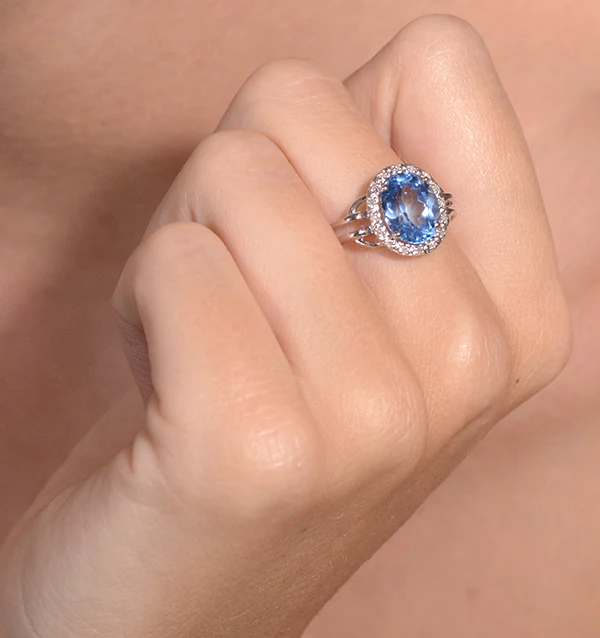 Blue Topaz 3.42ct And Diamond 9K White Gold Ring - Image 3