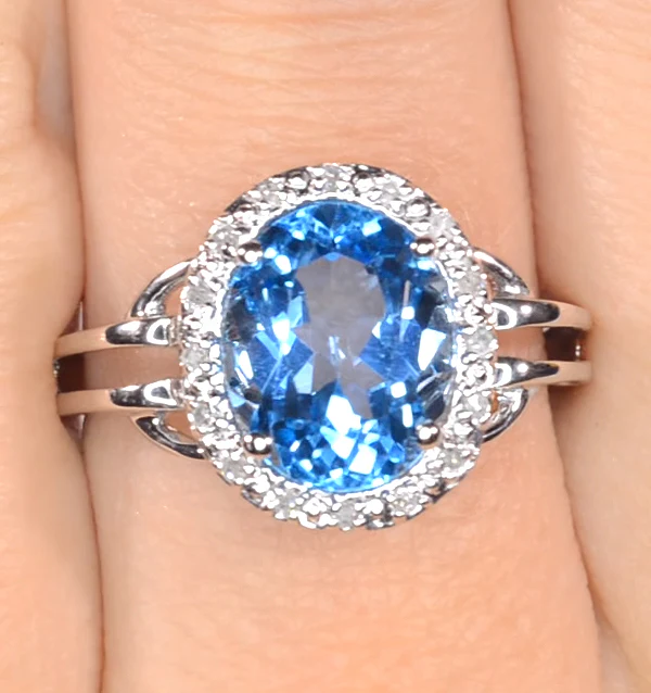 Blue Topaz 3.42ct And Diamond 9K White Gold Ring - Image 4