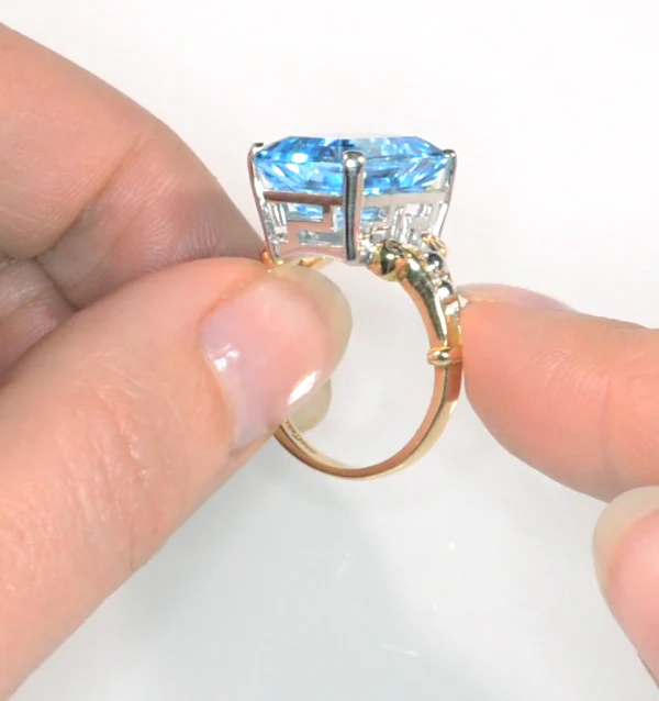 Blue Topaz 9.35CT 9K Yellow Gold Ring - Image 3