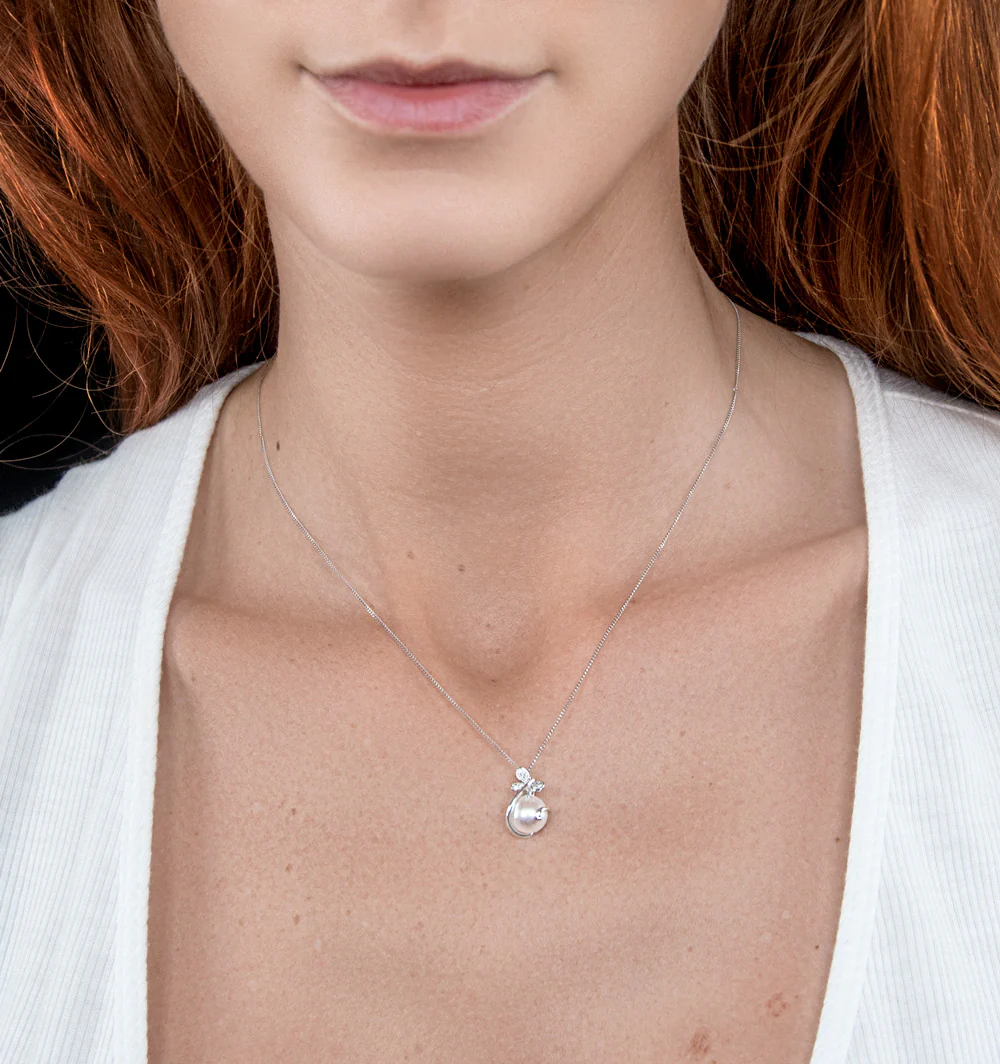 Button Pearl and Diamond Stellato Pendant Necklace in 9K White Gold - Image 2