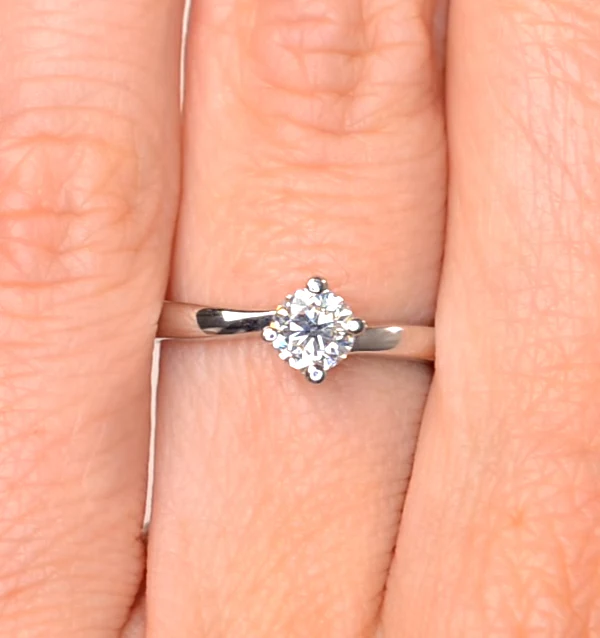 Certified 0.50CT Lily Platinum Engagement Ring E/VS1 - Image 4