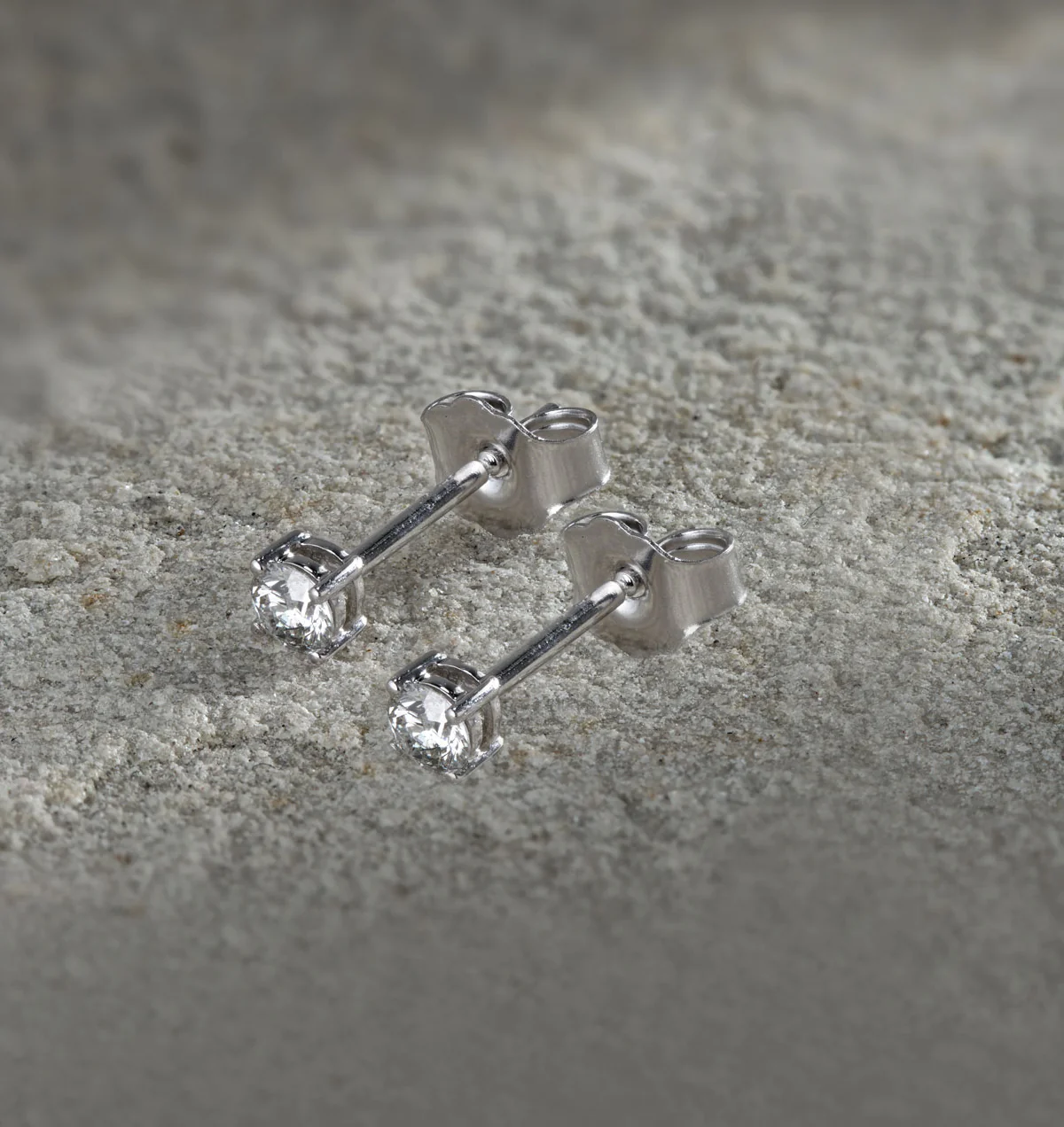 Diamond Earrings 0.30CT Studs H/SI Quality in Platinum - 3.4mm - Image 5