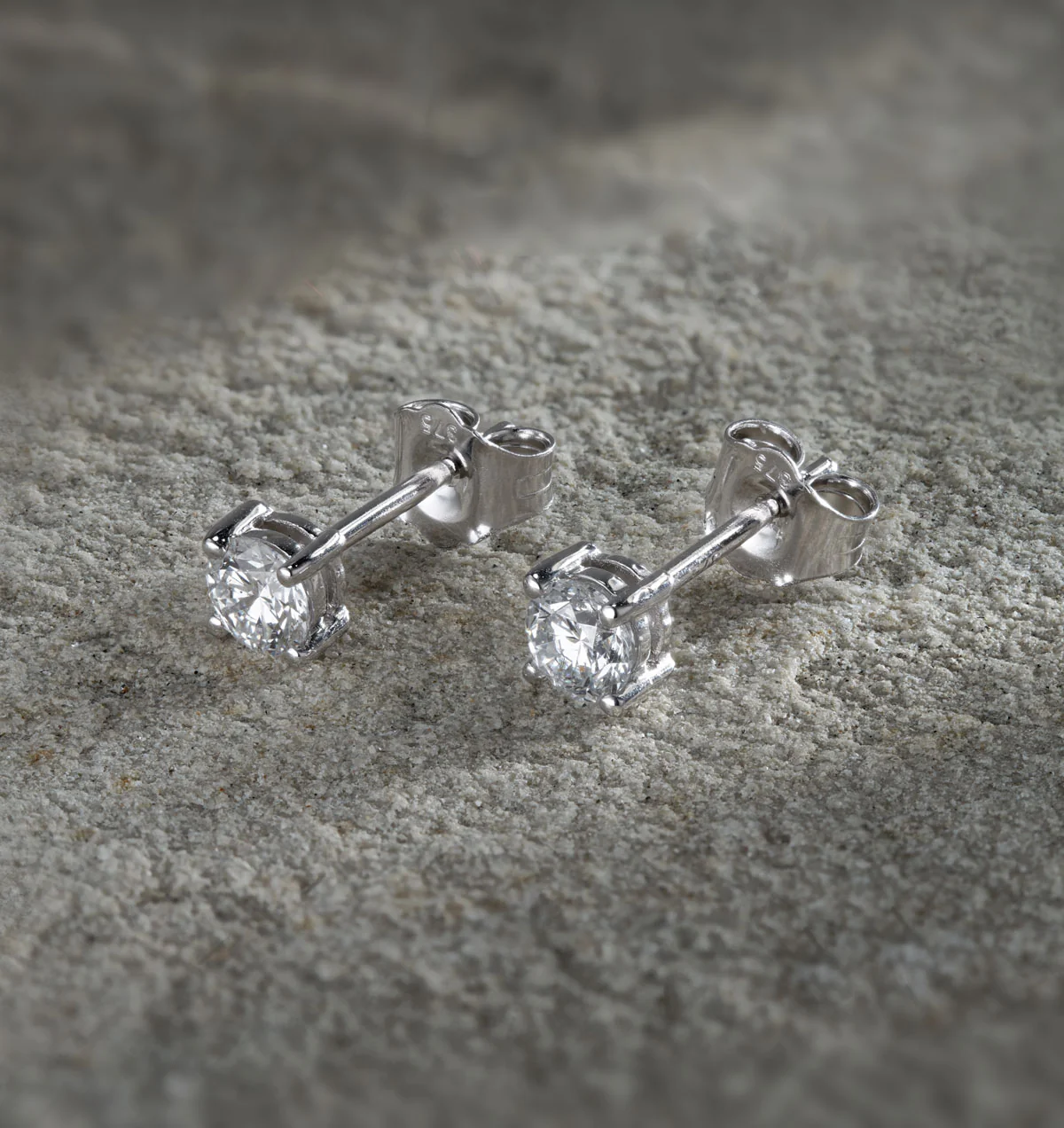 Diamond Earrings 0.50CT Studs H/SI Quality in 18K White Gold - 4.1mm - Image 5