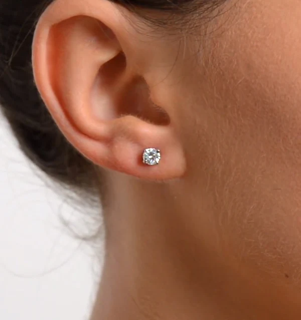 Diamond Earrings 0.66CT Studss G/VS Quality in Platinum - 4.5mm - Image 3