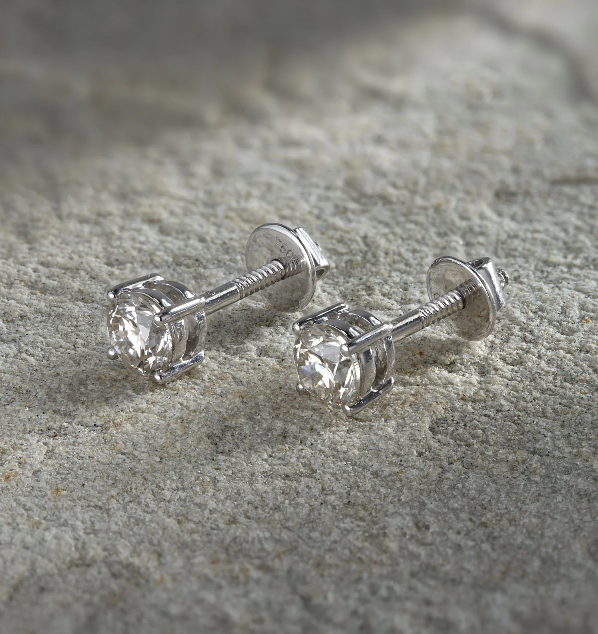 Diamond Earrings 1.00CT Studs G/Vs Quality in 18K White Gold - 5.1mm - Image 5
