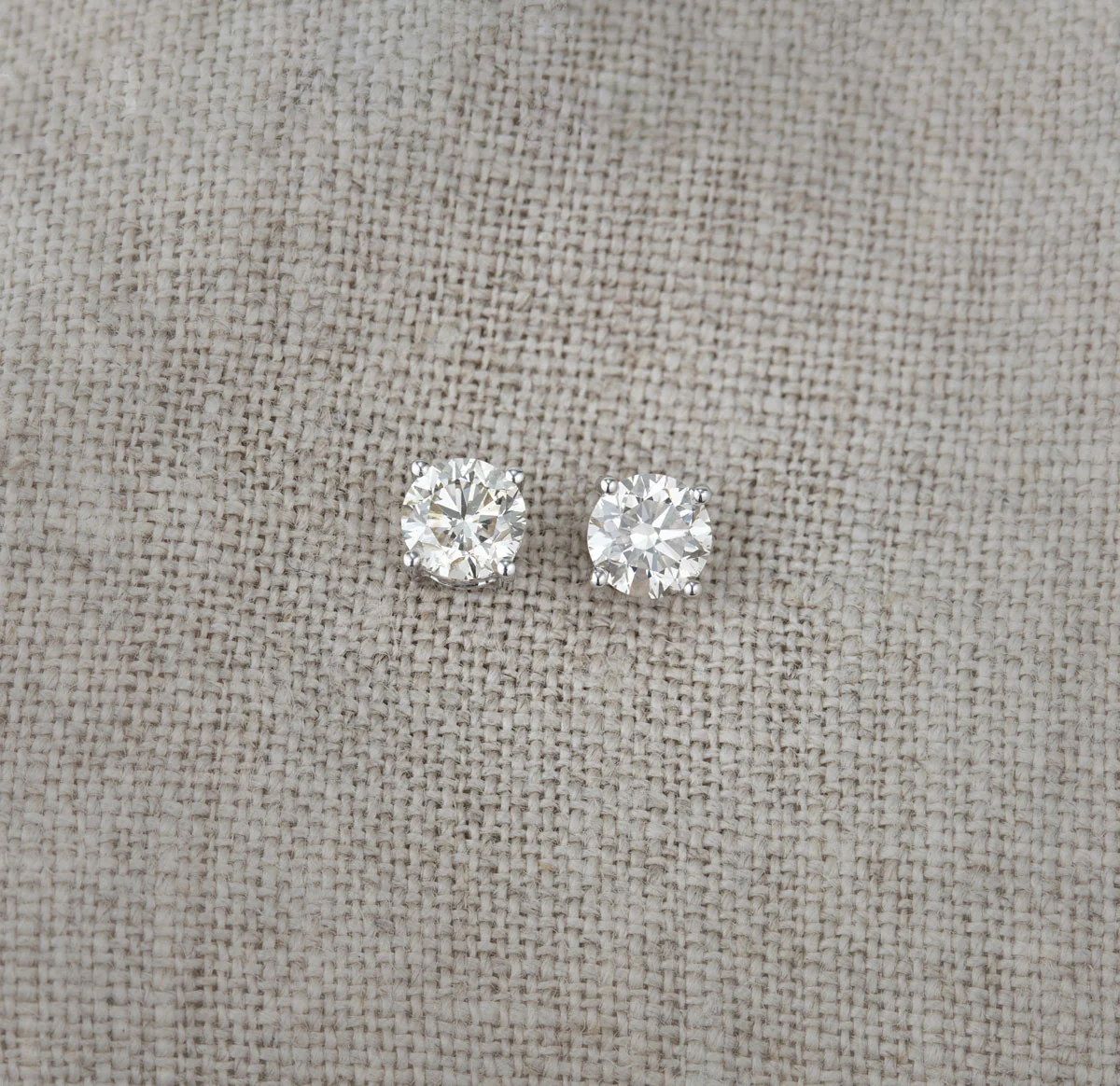 Diamond Earrings 1.00CT Studs G/Vs Quality in 18K White Gold - 5.1mm - Image 6