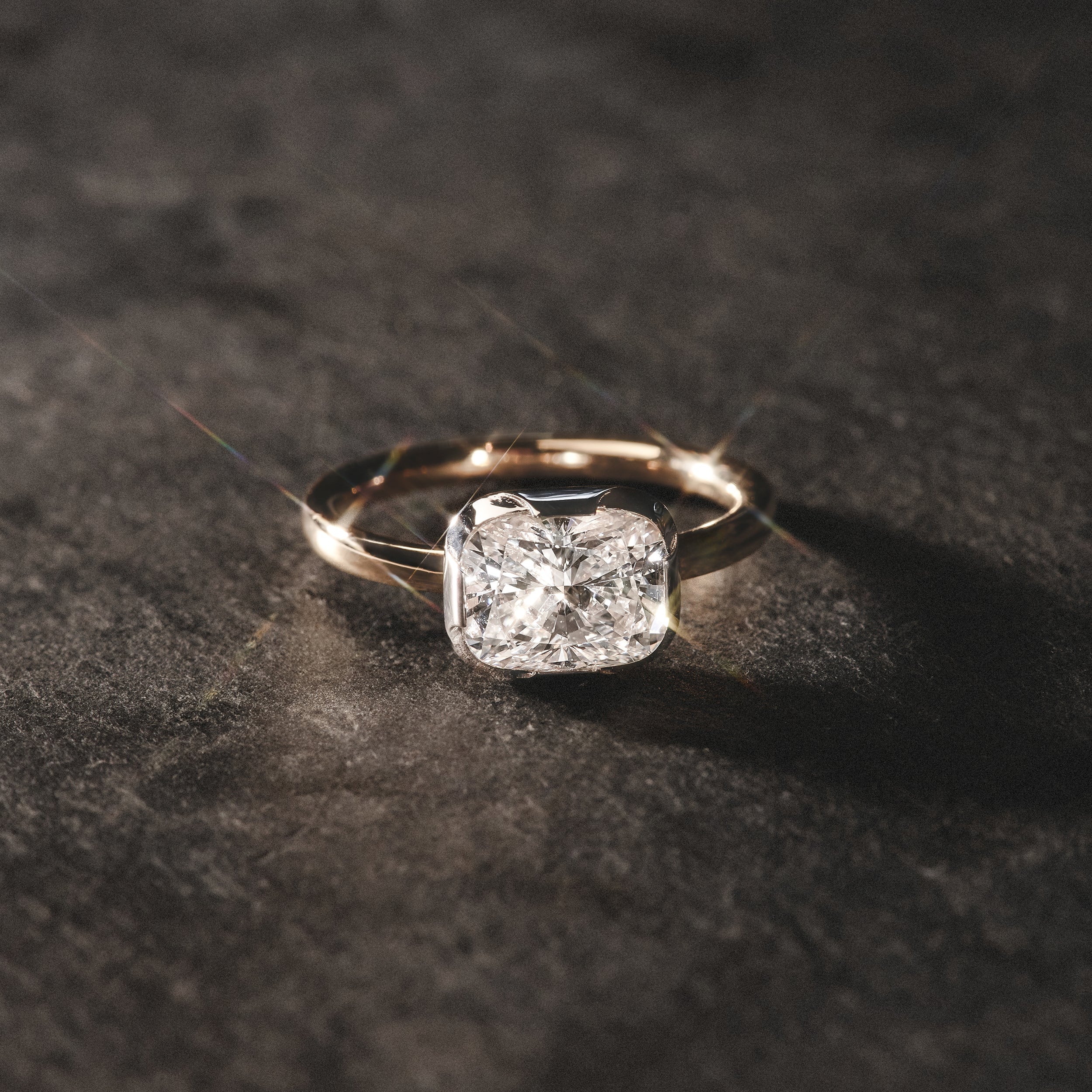 East West 2.00ct Elongated Cushion Cut Lab Diamond Solitaire Engagement Ring in 18K Yellow Gold - Image 6