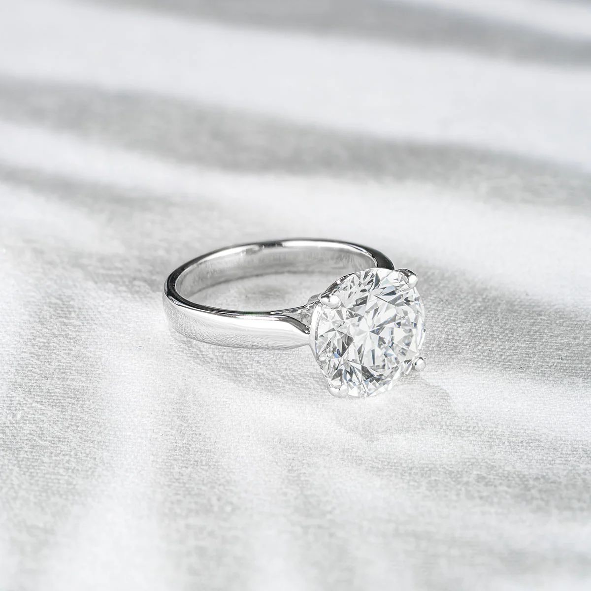 Elysia 5.00ct Lab Diamond Round Cut Engagement Ring in 18K White Gold G/VS1 - Image 6