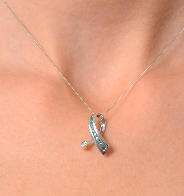 Emerald 0.22CT And Diamond 9K White Gold Ribbon Pendant Necklace - Image 2