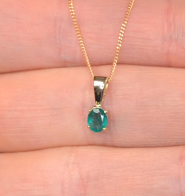 Emerald 0.33CT 9K Yellow Gold Pendant Necklace - Image 3