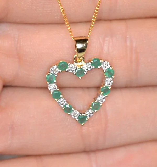 Emerald 0.54CT And Diamond 9K Yellow Gold Heart Pendant Necklace - Image 3