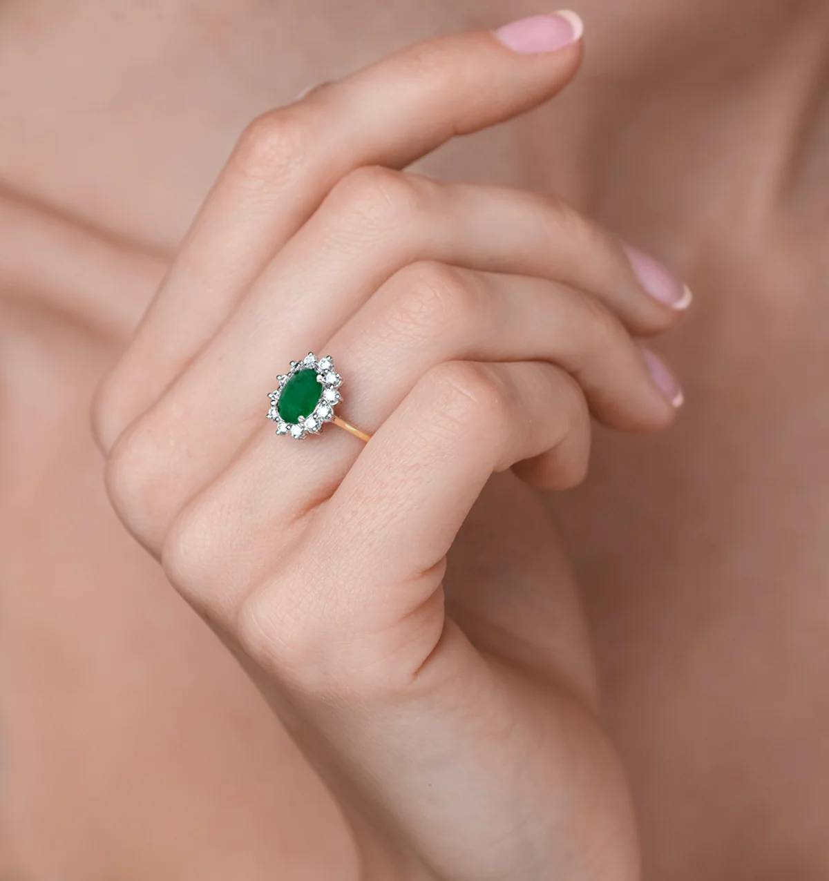 Emerald 1.15ct And Diamond 0.50ct 18K Gold Ring - Image 4