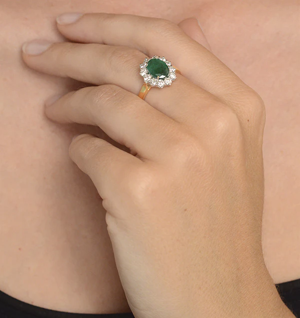 Emerald 1.95CT And Diamond 1.00ct Cluster Ring in 18K Gold - Image 4