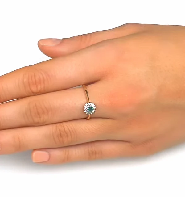 Emerald 3.5mm And Diamond 9K Gold Ring - Image 4