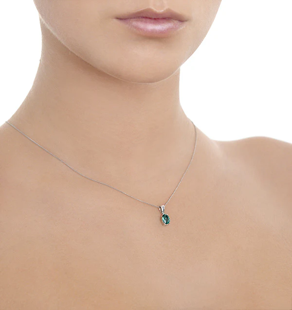 Emerald 7 x 5mm Pendant Necklace Set in 9K White Gold - Image 3
