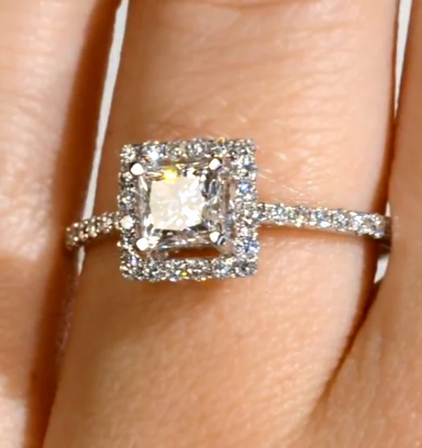 Halo Engagement Ring Ella 18K Gold Diamond Princess Cut 0.82ct SI - Image 5