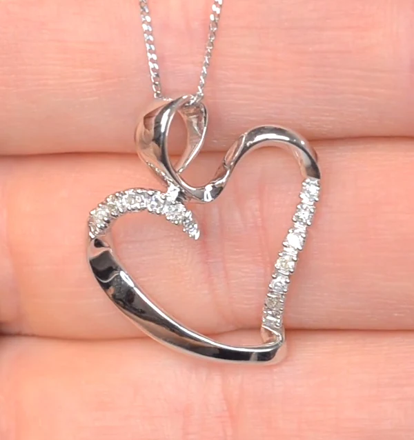 Heart Pendant Necklace 0.15ct Diamond 9K White Gold - Image 4
