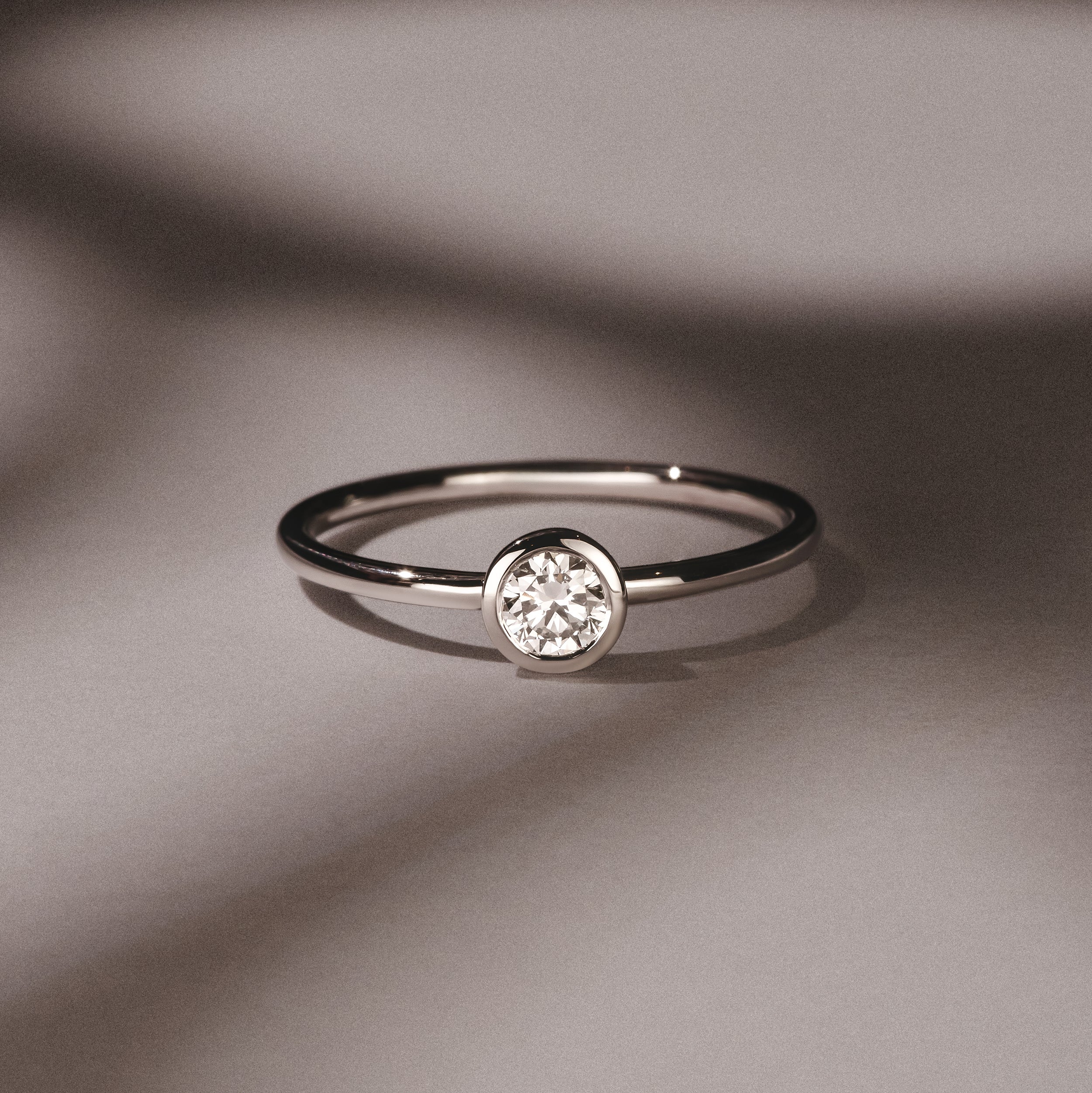 Horizon Round Cut Lab Diamond Solitaire Ring 0.25ct H/SI in 9K White Gold - Image 8