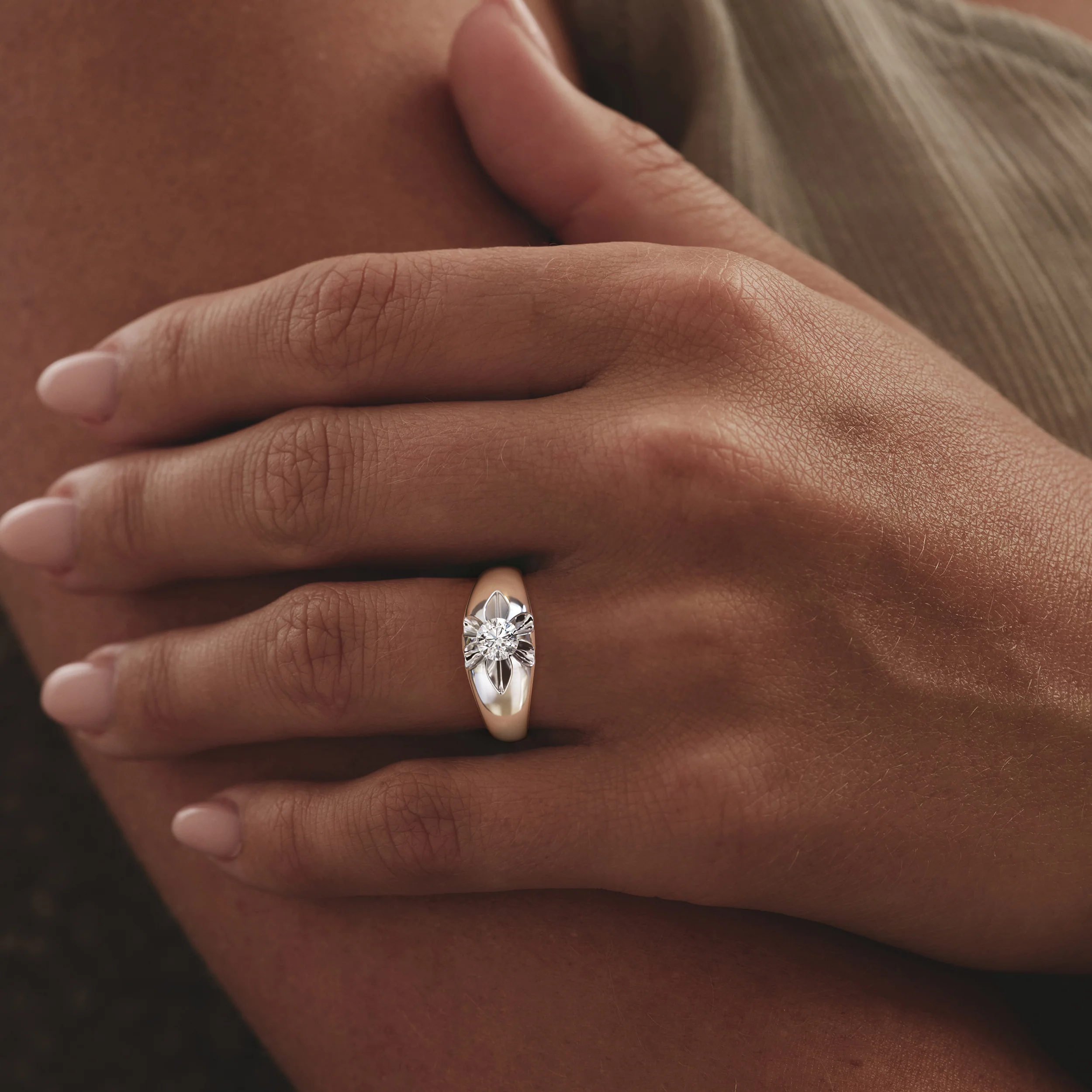 Lab Diamond Signet Ring 0.50ct Round Cut in 925 Silver - Image 2