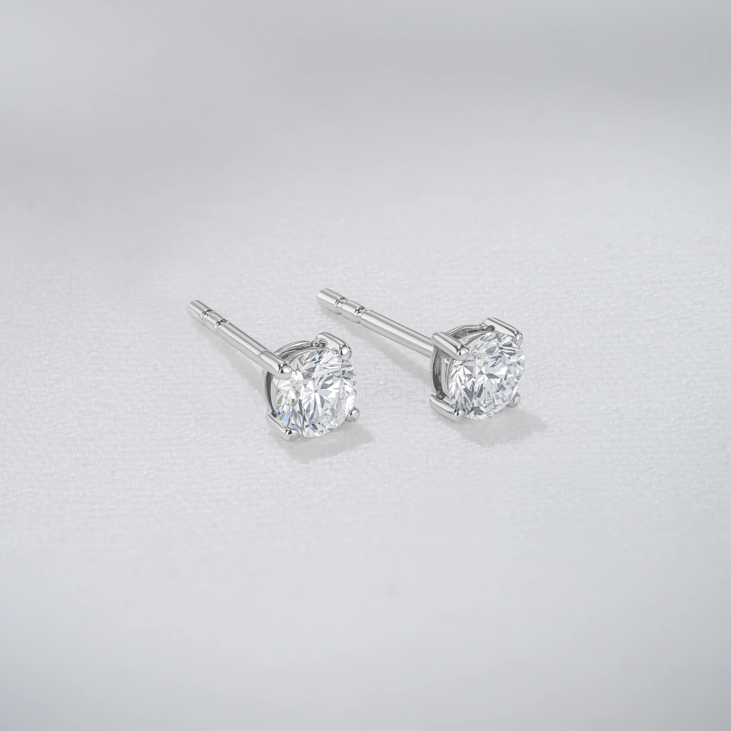 Lab Diamond Studs Earrings 0.50ct H/Si Quality in 9K White Gold - 4.2mm - Image 6