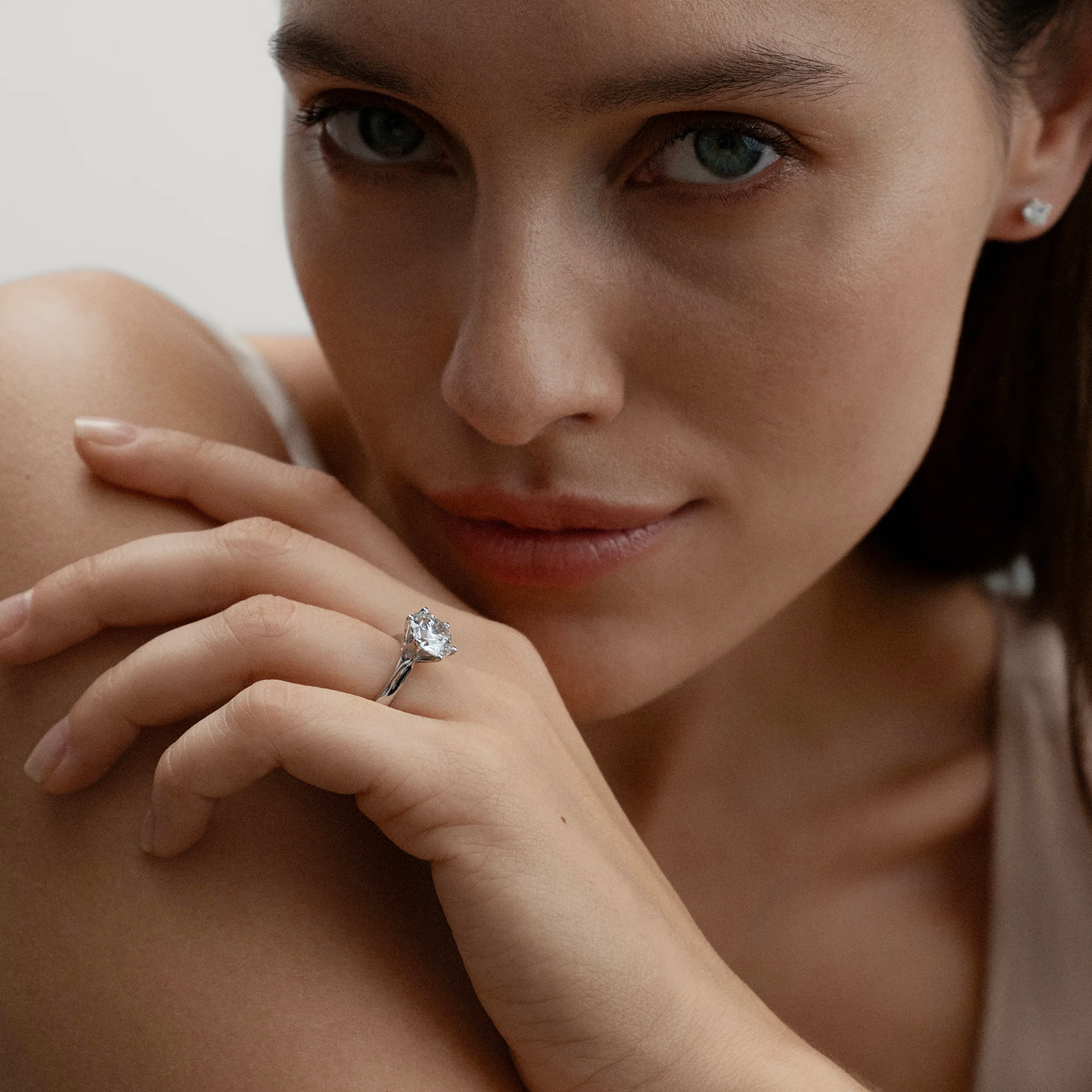 Low Set Chloe 3.00ct Lab Diamond Round Cut Engagement Ring in 18K White Gold G/VS1 - Image 6