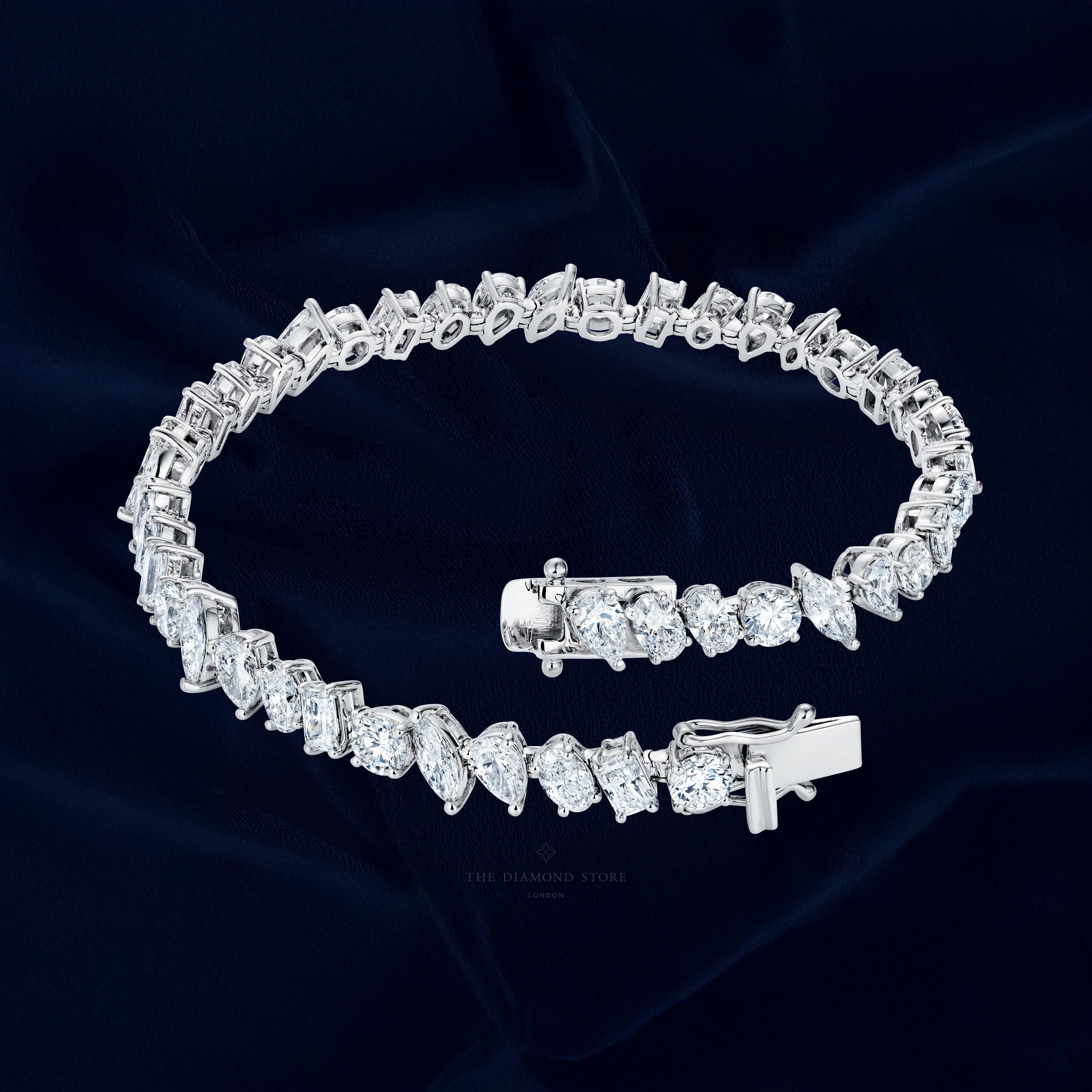 LUXE 10.00ct Lab Diamond Tennis Bracelet with IGI Certified Mixed-Cut Diamonds in 18K White Gold - Image 4