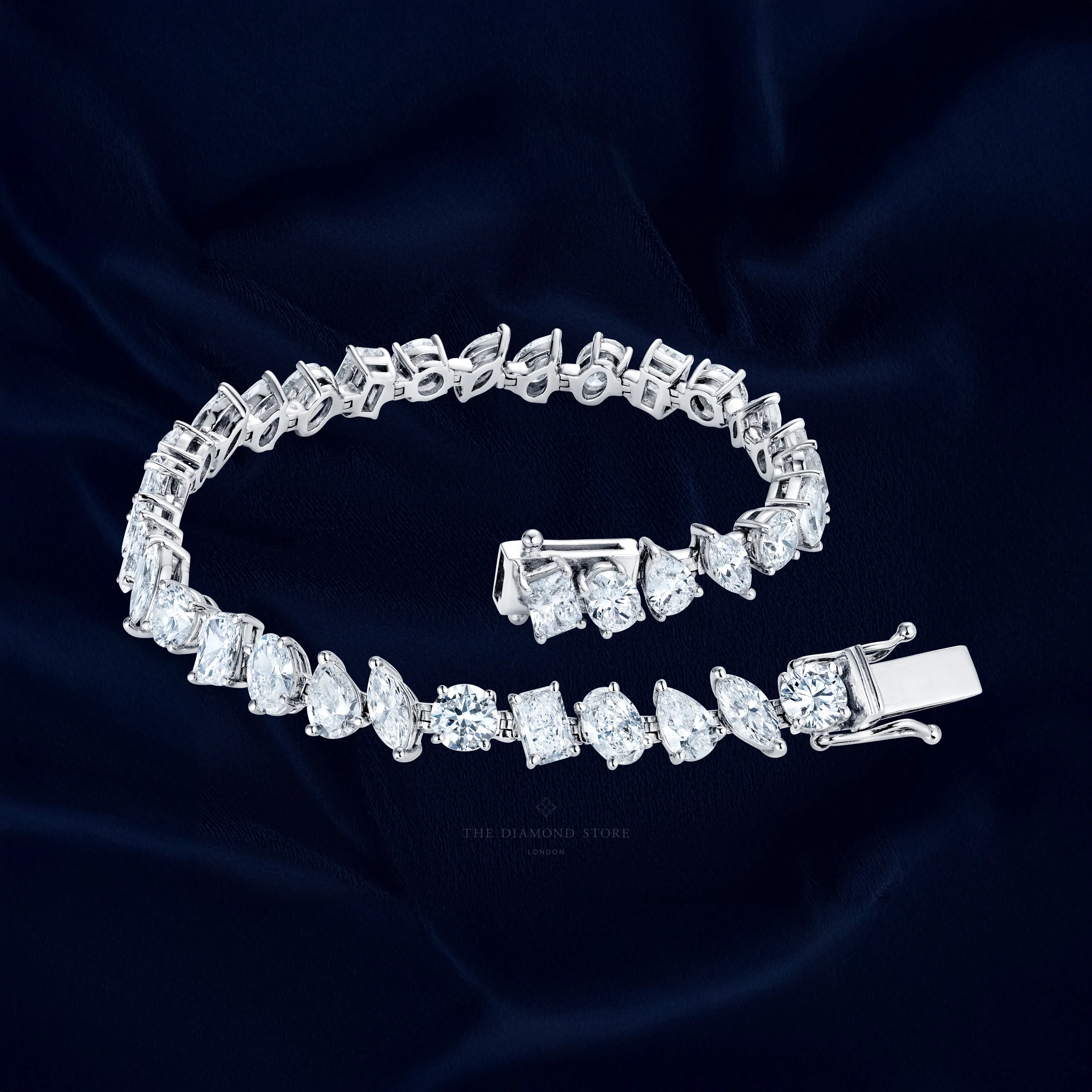 LUXE 12.00ct Lab Diamond Tennis Bracelet with IGI Certified Mixed-Cut Diamonds in 18K White Gold - Image 5
