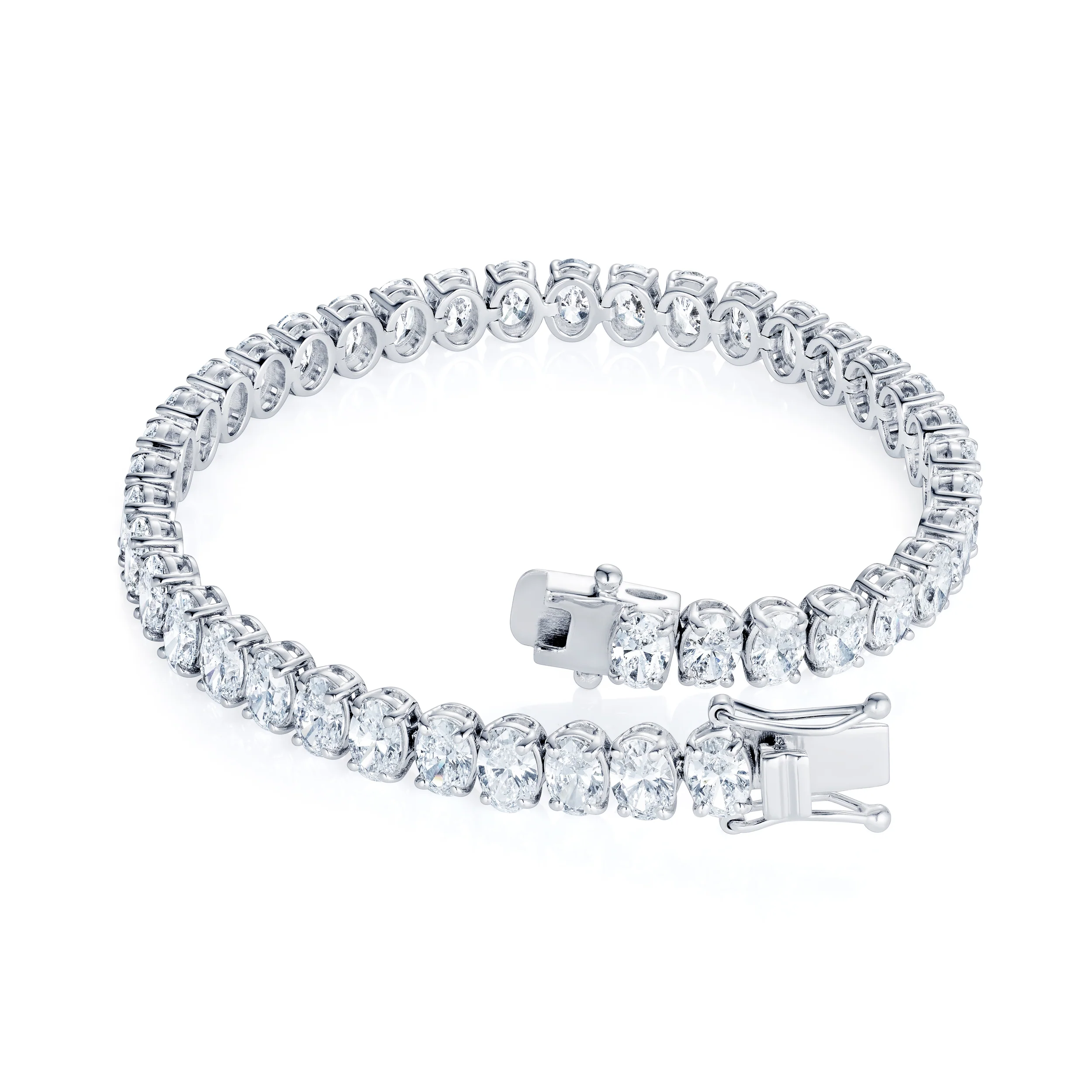 LUXE 15.00ct Lab Diamond Tennis Bracelet with IGI Certified Oval-Cut Diamonds in 18K White Gold - Image 3
