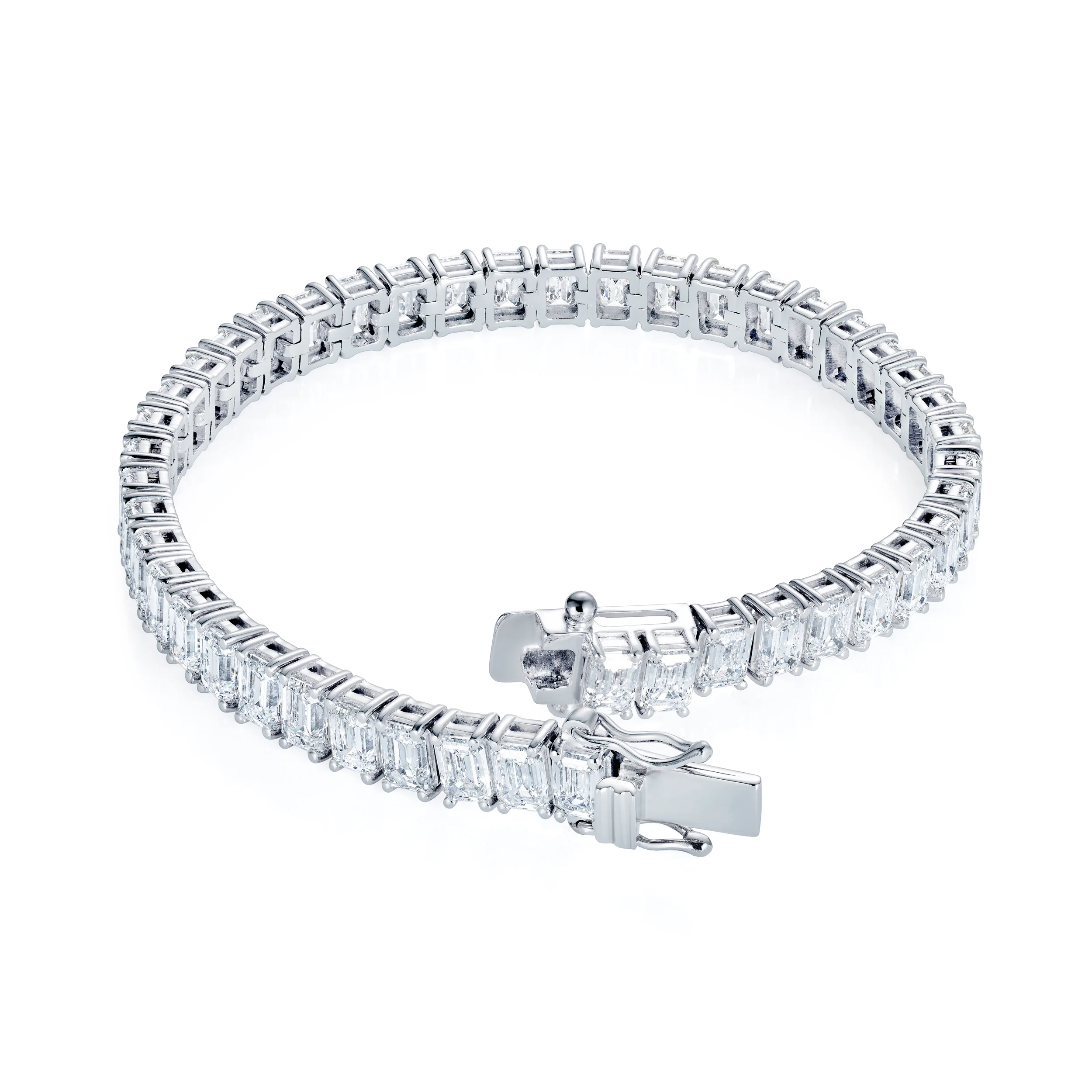 LUXE 17.00ct Lab Diamond Tennis Bracelet with IGI Certified Emerald-Cut Diamonds in 18K White Gold - Image 3