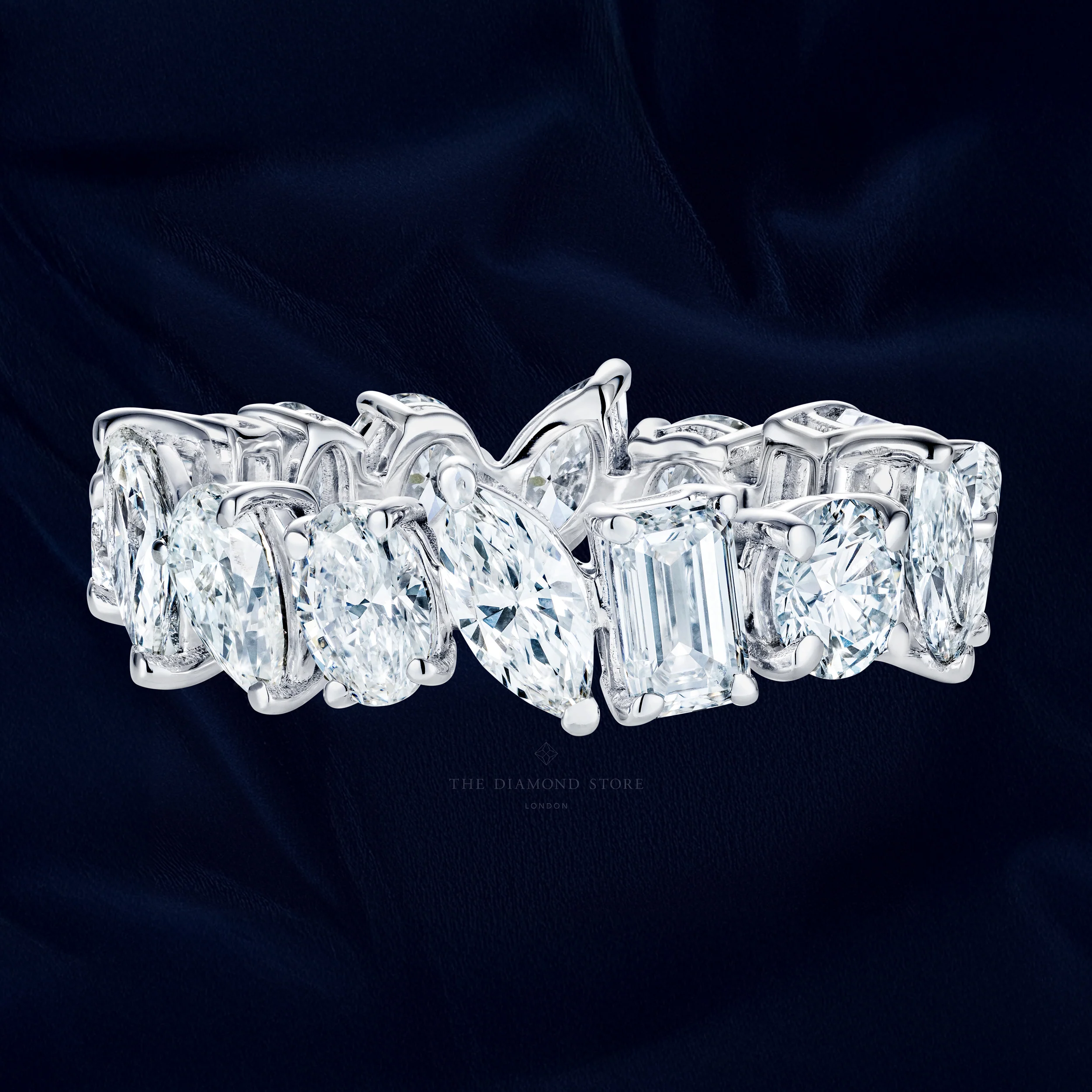 LUXE 4.00ct Lab Diamond Eternity Ring with IGI Certified Asymmetrical-Cut Diamonds in 18K White Gold - Image 3