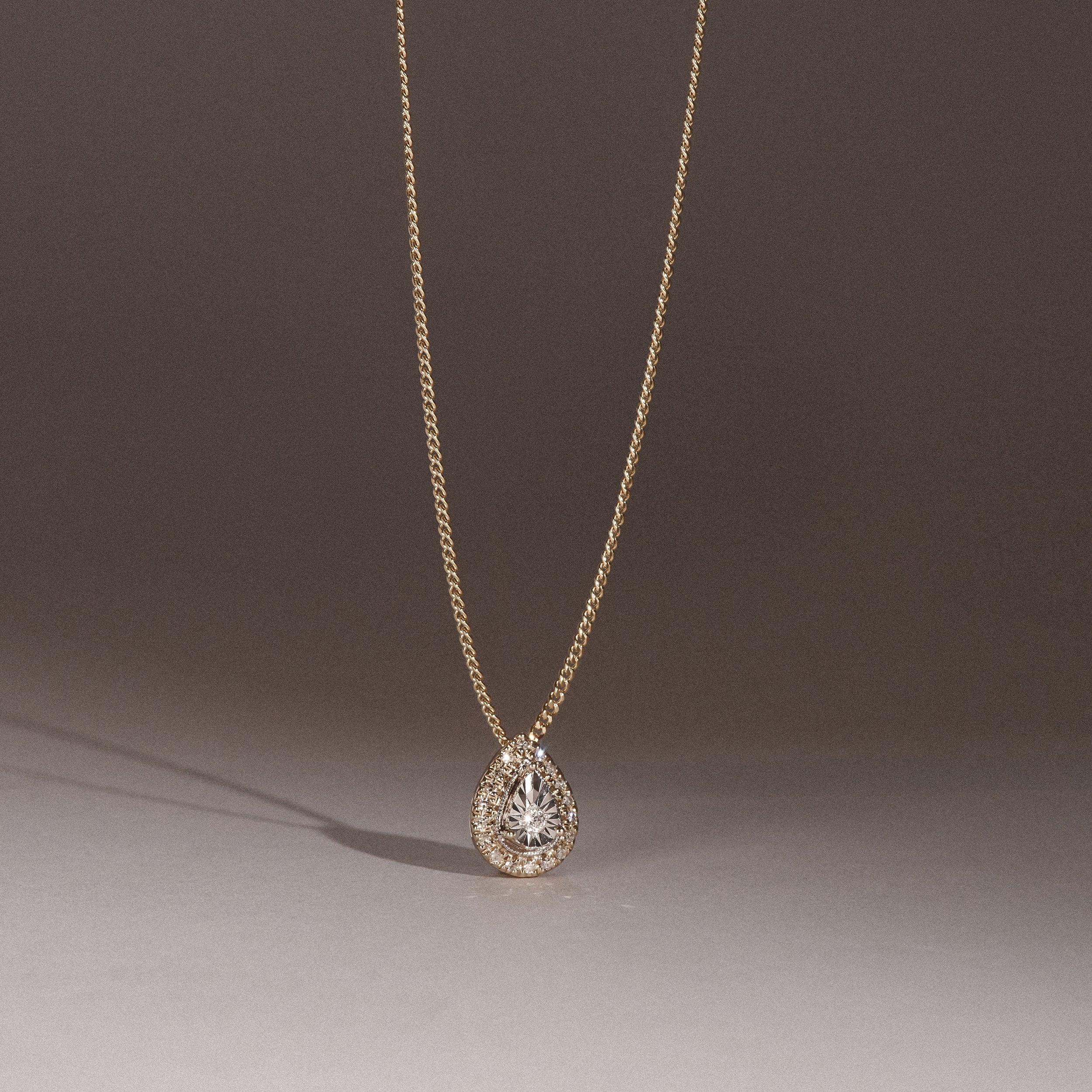 Masami Lab Diamond Pear Halo Necklace 0.10ct Pave Set in 18K Gold Vermeil - Image 7